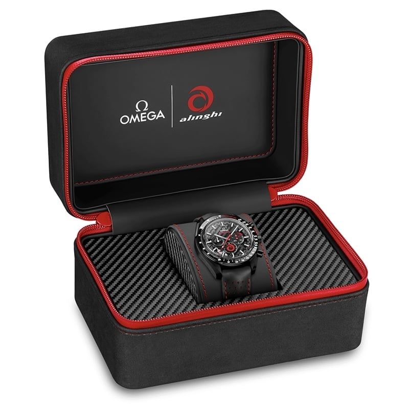 OMEGA Speedmaster Moonwatch Chronograph "Dark Side Of The Moon" Team Alinghi 44,25 MM 311.92.44.30.01.002