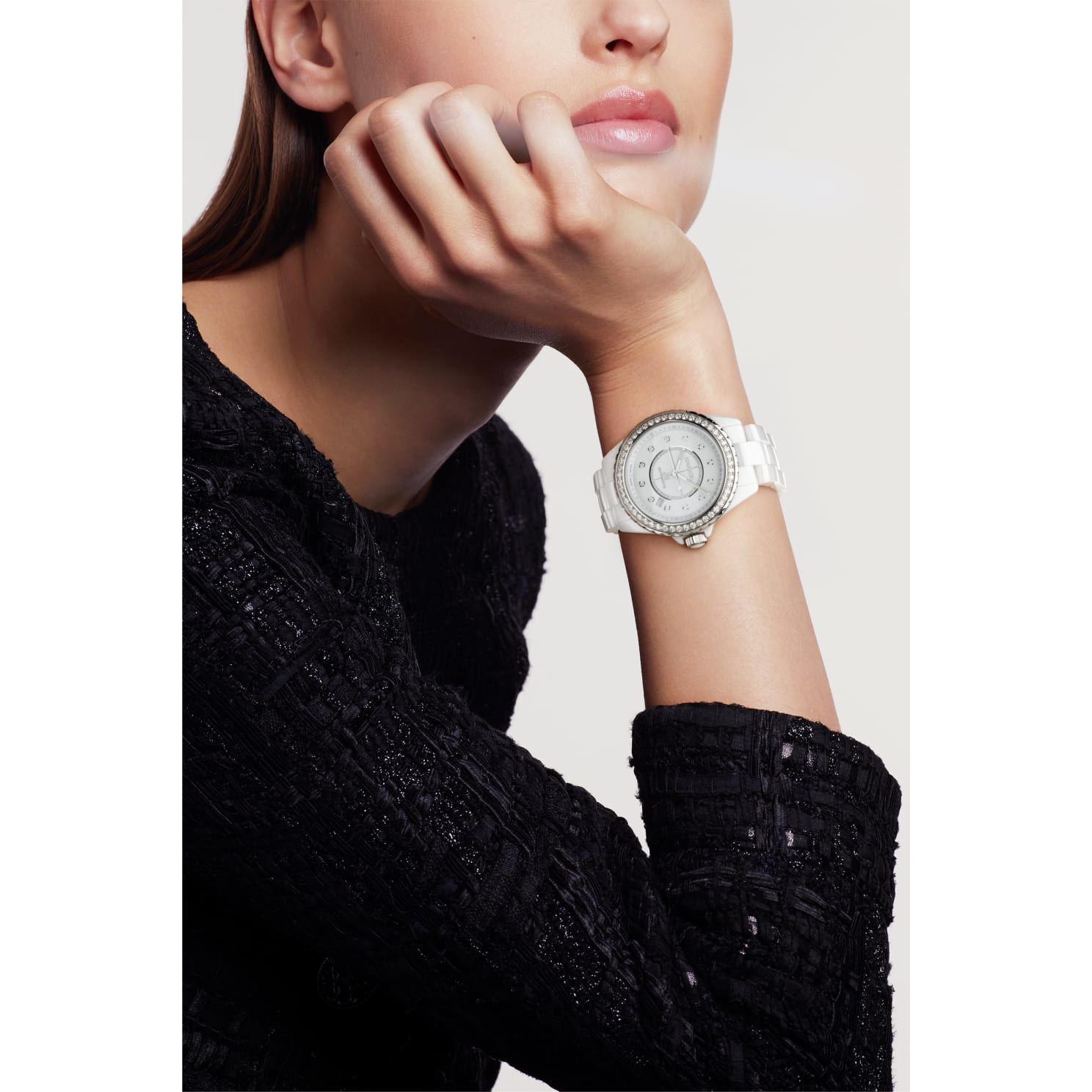 CHANEL J12 Con Lunetta Di Diamanti Calibro 12.1 38 MM H7189
