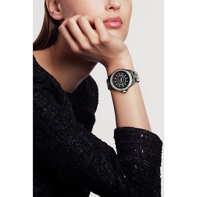 CHANEL J12 Con Lunetta di Diamanti Calibro 12.1 38 MM H6526