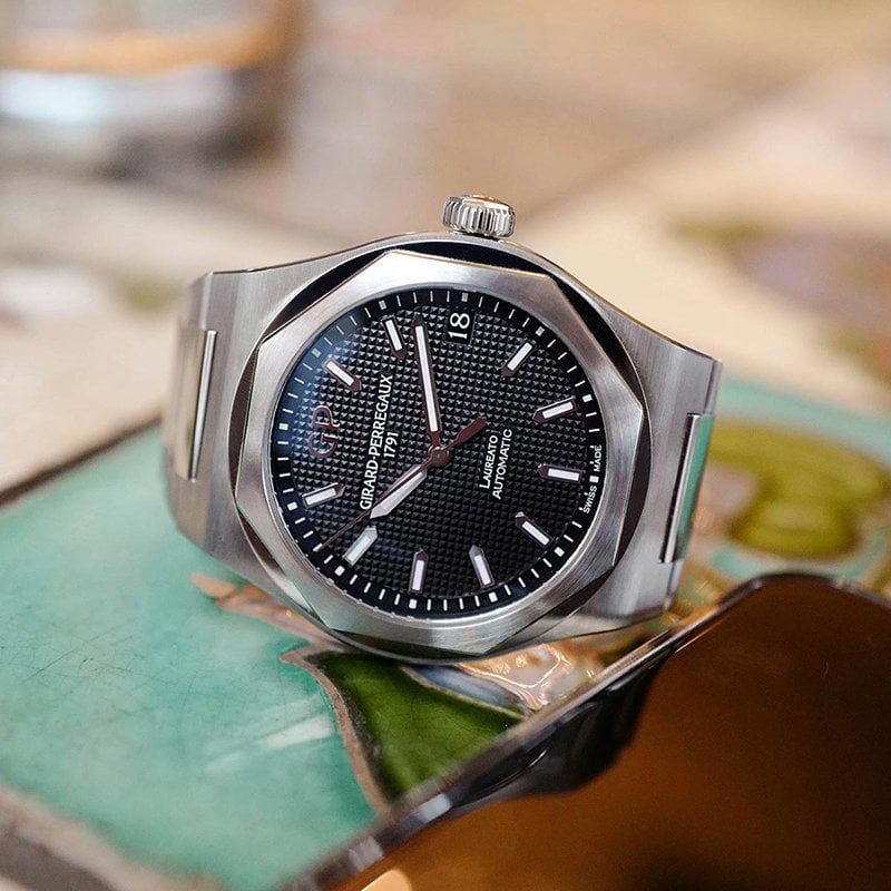 GIRARD PERREGAUX Laureato 42 MM 81010-11-634-11A