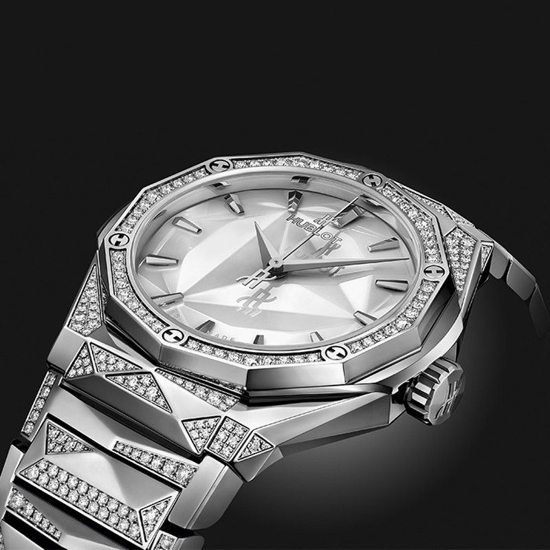HUBLOT Classic Fusion Orlinski Bracelet Titanium White Alternative Pavé 40 MM 550.NS.2200.NS.3804.ORL22