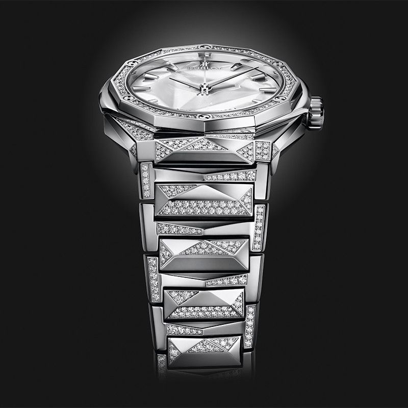 HUBLOT Classic Fusion Orlinski Bracelet Titanium White Alternative Pavé 40 MM 550.NS.2200.NS.3804.ORL22