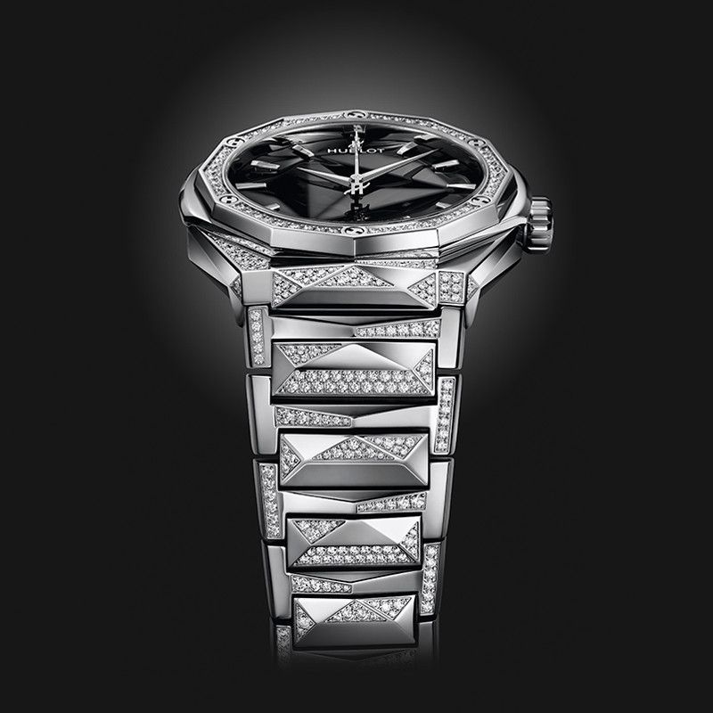 HUBLOT Classic Fusion Orlinski Bracelet Titanium Alternative Pavé 40 MM 550.NS.1800.NS.3804.ORL22