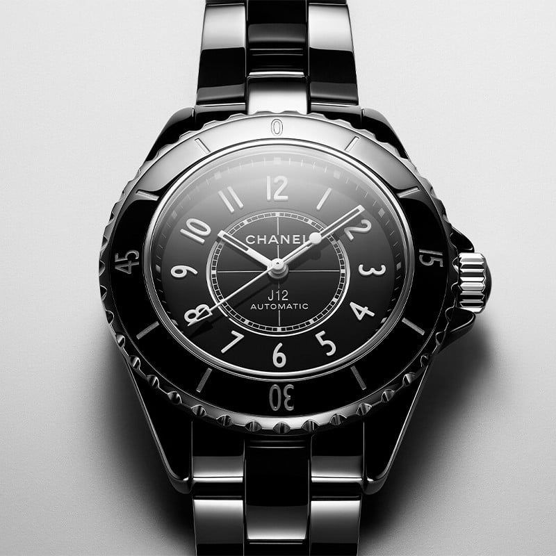 CHANEL J12 Calibro 12.2 33 MM H5696