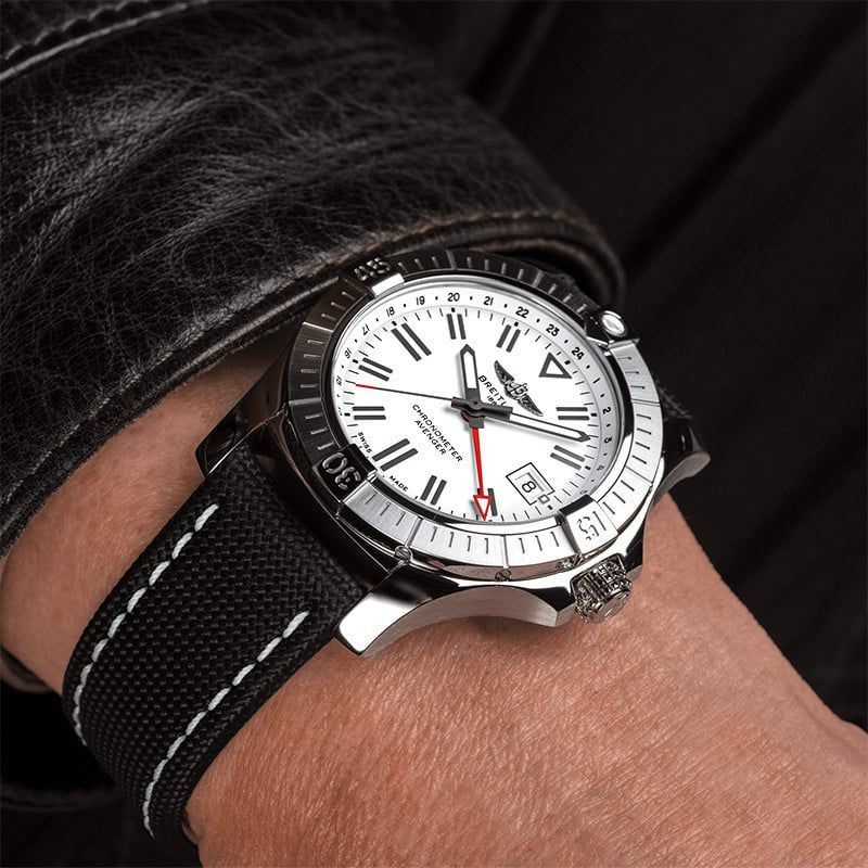 BREITLING Avenger Automatic GMT 43 MM A32397101A1X1