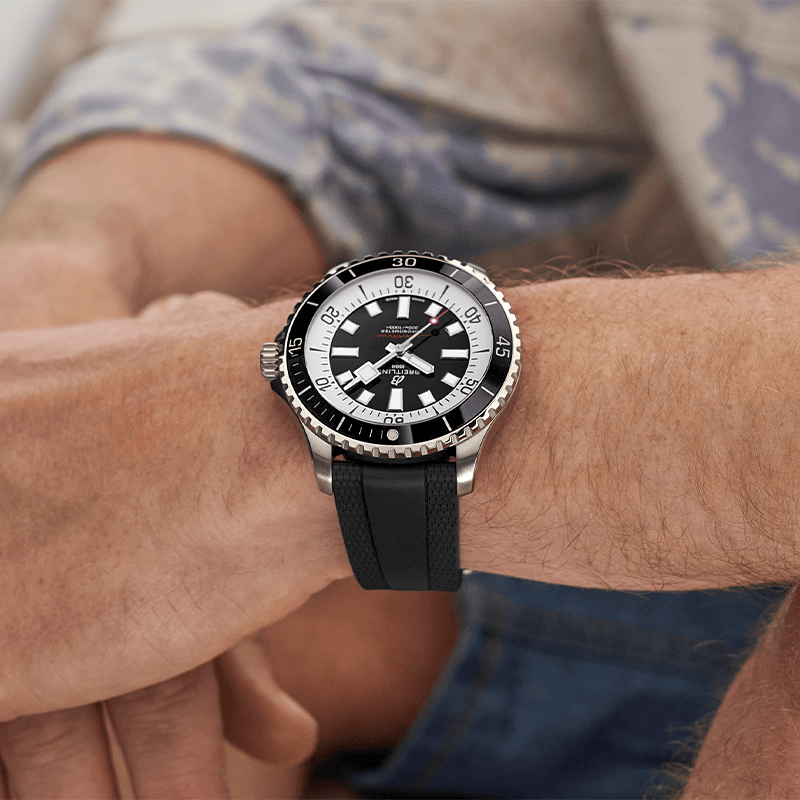 BREITLING Superocean Automatic 44 MM A17376211B1S1