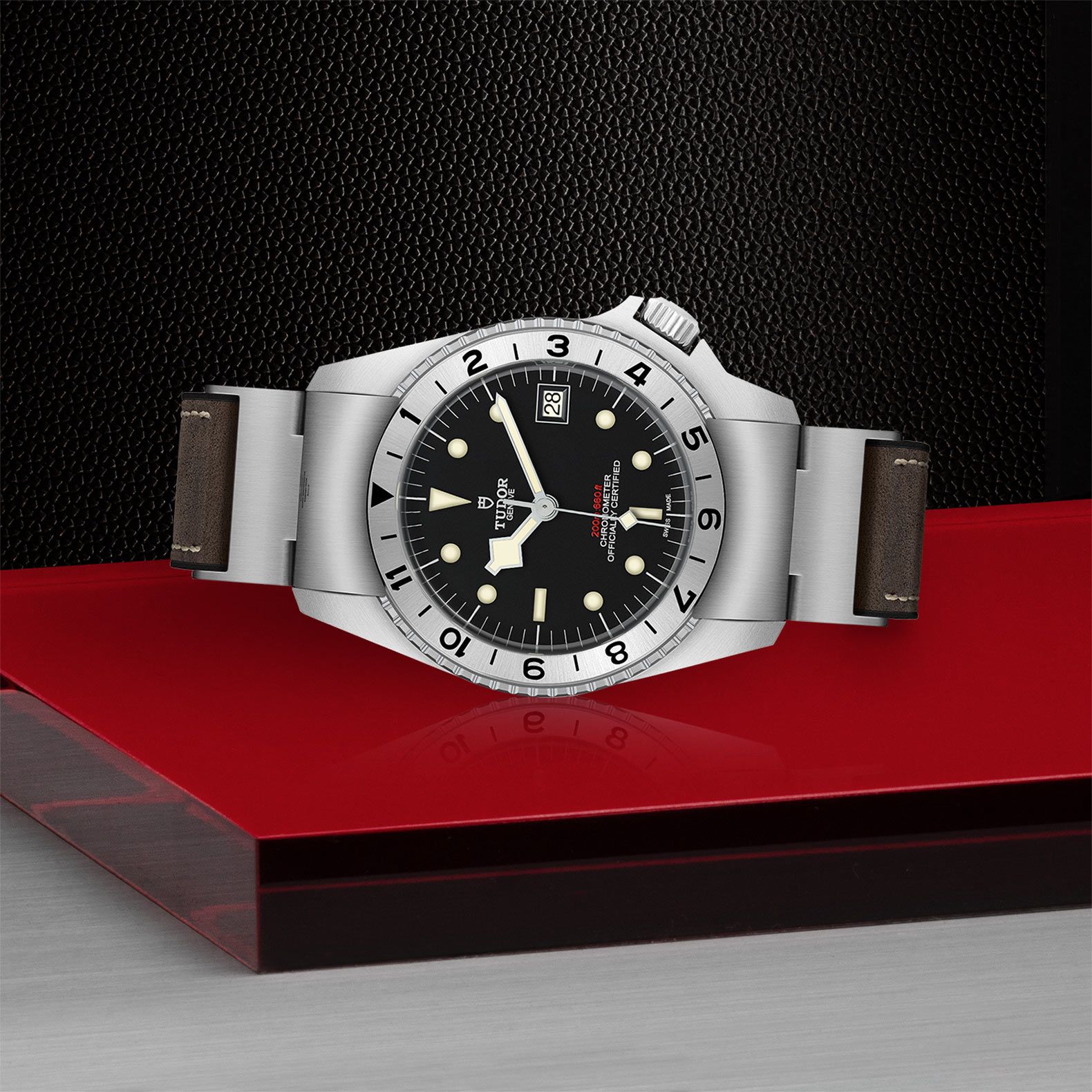 TUDOR Black Bay P01  42 MM M70150-0001
