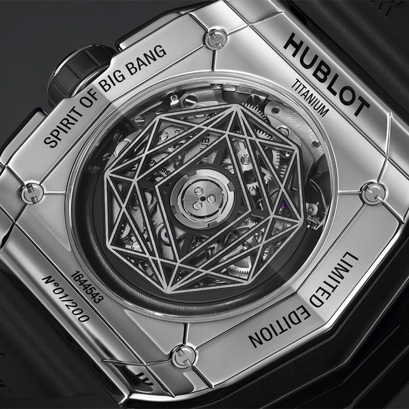 HUBLOT Spirit Of Big Bang Sang Bleu Titanium 42 MM 648.NX.0107.RX.MXM23