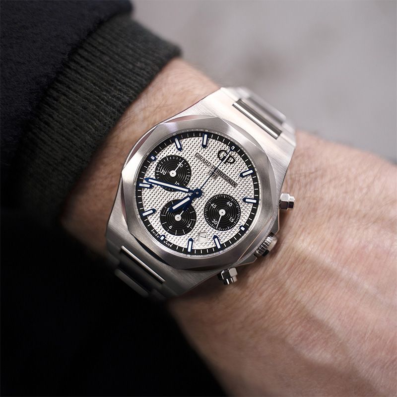 GIRARD PERREGAUX Laureato Cronografo 42 MM 81020-11-131-11A