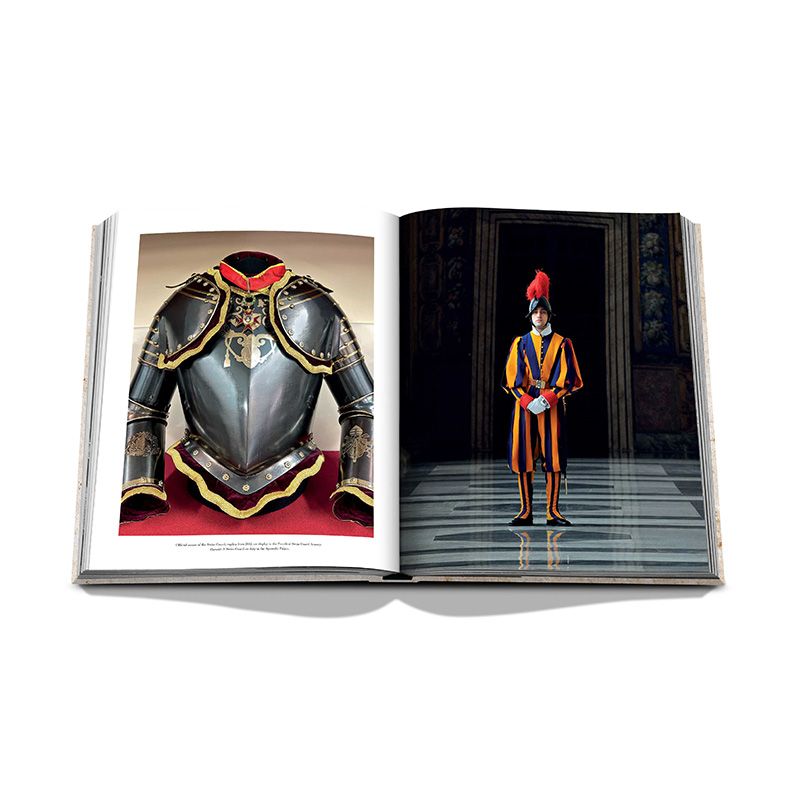 ASSOULINE Libro Vatican: A Private Visit to a Secret World 39.8 x 8 x H 47.5 CM 9781649800404