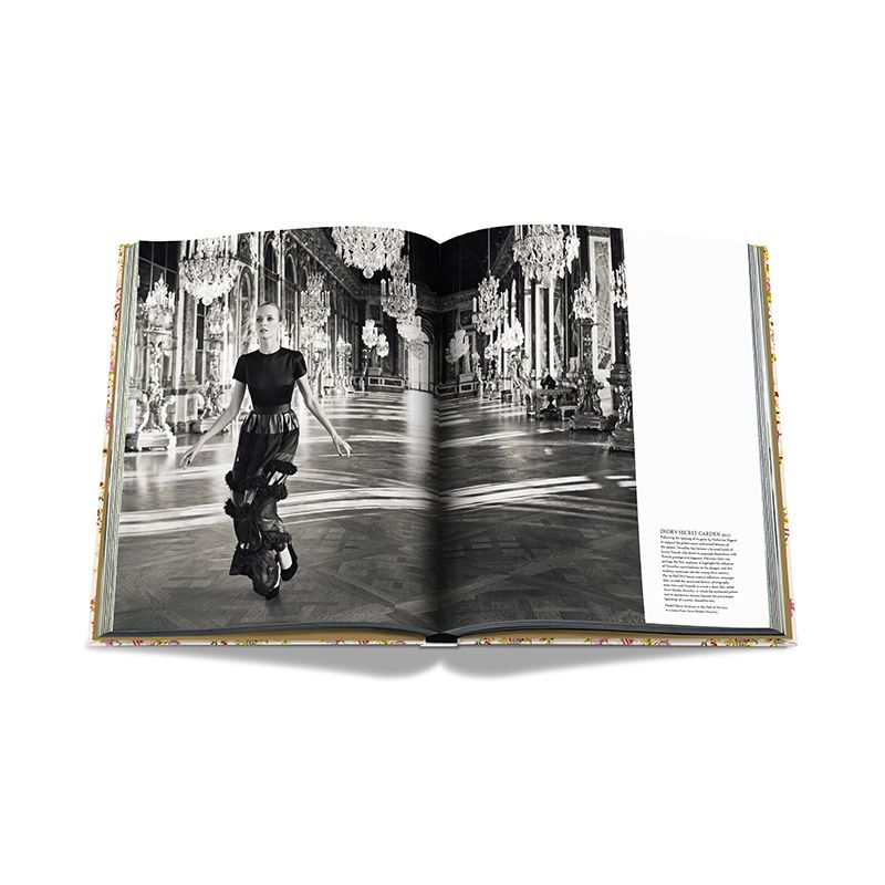 ASSOULINE Libro Versailles: From Louis XIV to Jeff Koons 40 x 7.8 x H 47.5 CM 9781614289623