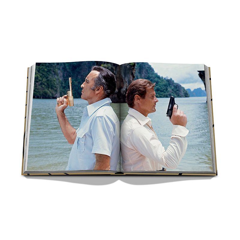 ASSOULINE Libro James Bond Destinations 25.1 x 3.89 x H 32.99 CM 9781649802736