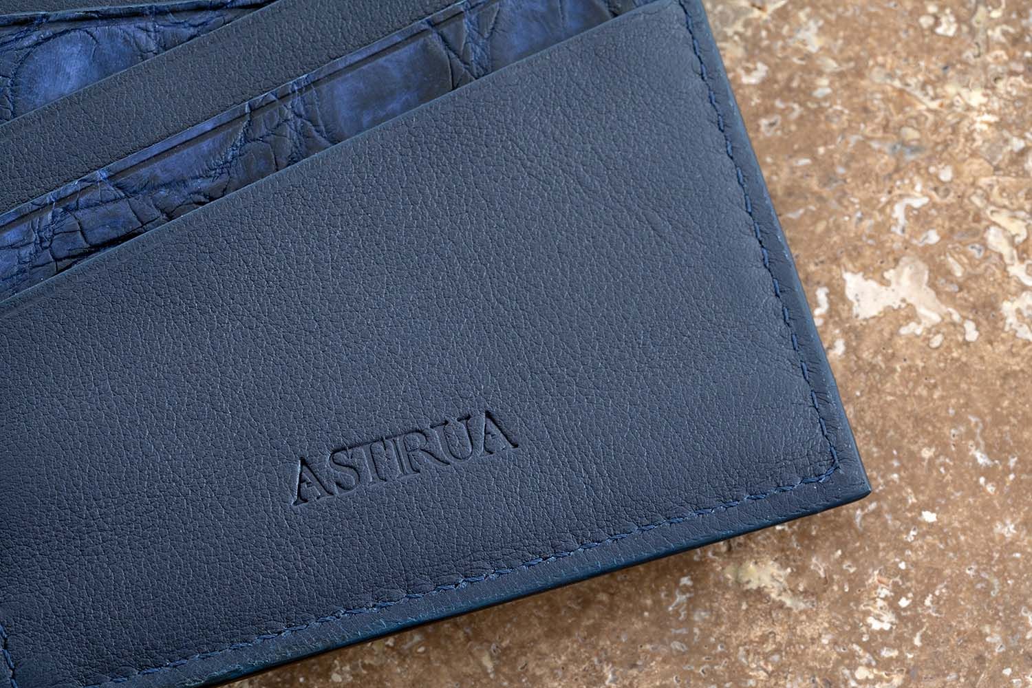 ASTRUA Creazioni Portafoglio Orizzontale Vitello Tamponato Denim Int. Dett. Coccodrillo  PO1VT80-P182