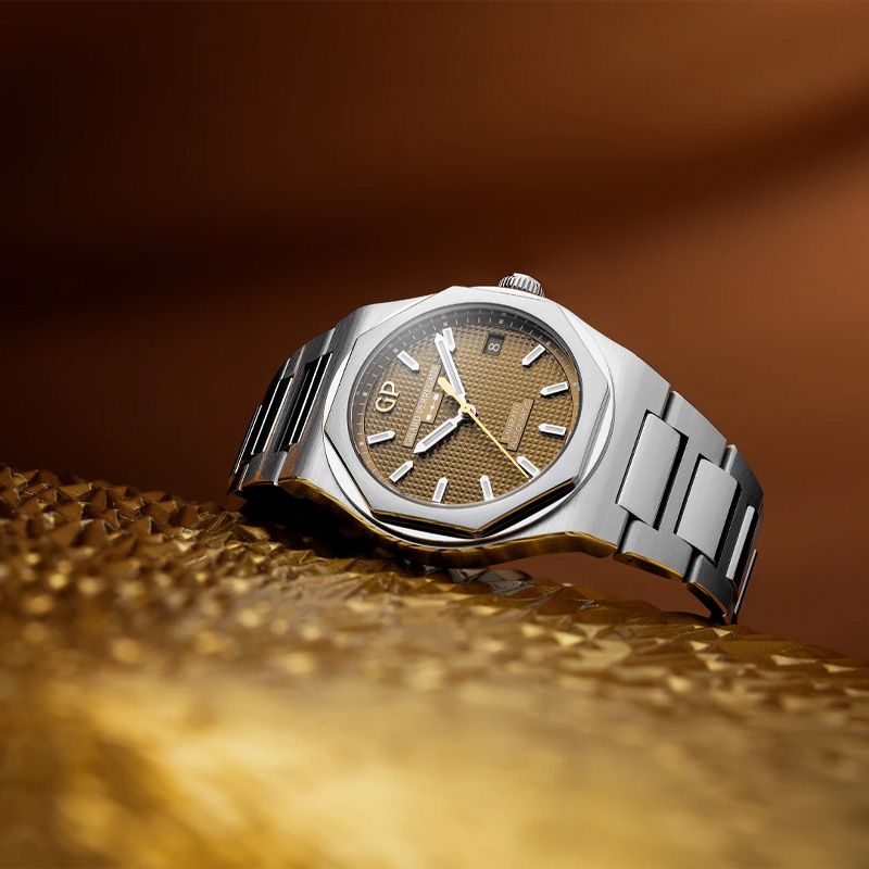 GIRARD PERREGAUX Laureato 38 MM 81005-11-3154-1CM