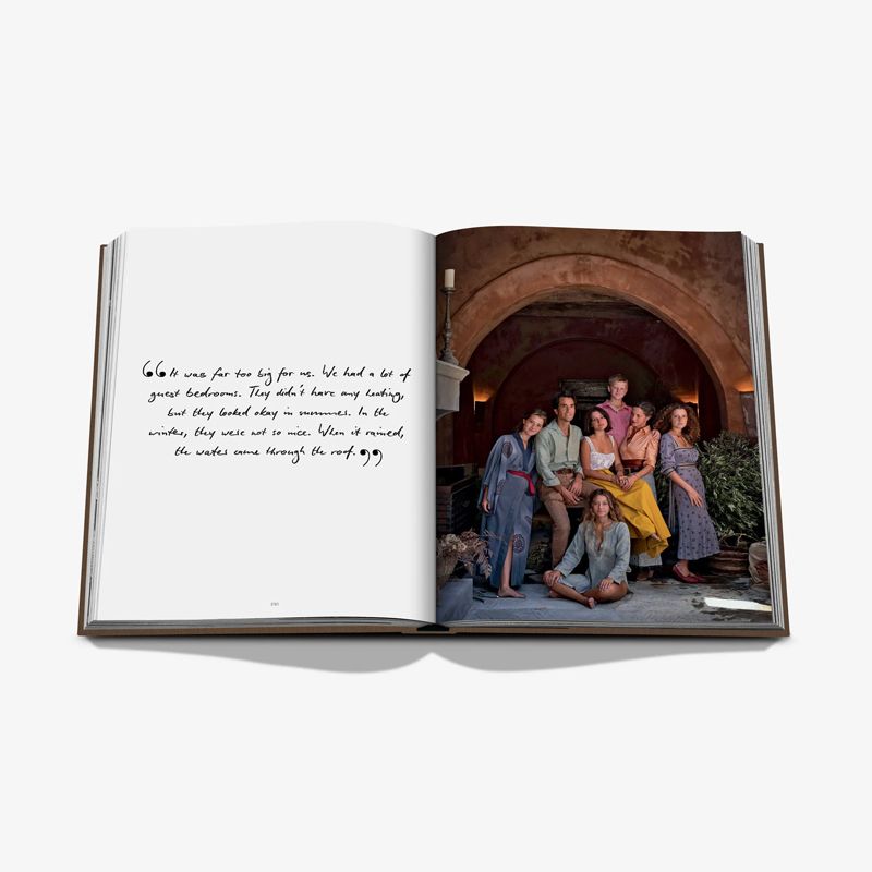 ASSOULINE Libro Secret Stays 24.7 x 3.8 x H 32.8 CM 9781649803313