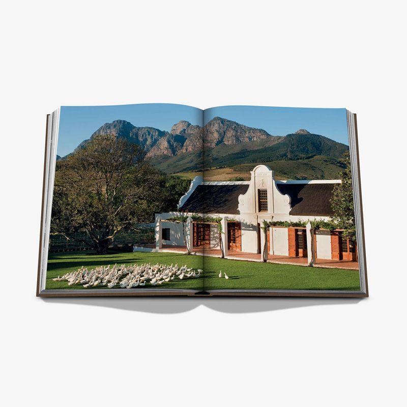 ASSOULINE Libro Secret Stays 24.7 x 3.8 x H 32.8 CM 9781649803313