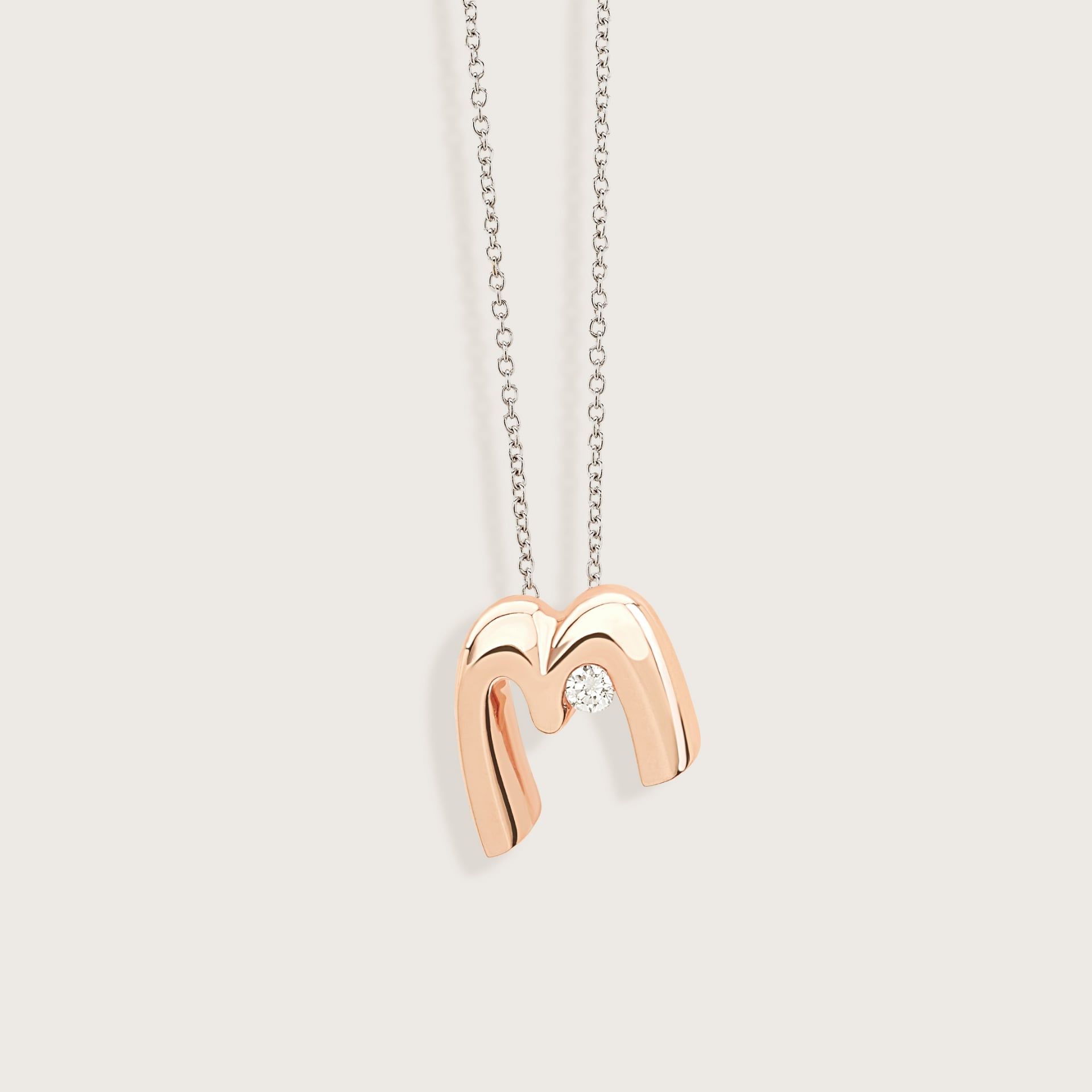 ASTRUA Ciondolo "M" C'Est Moi, Oro Rosa, Diamante  I95DB.XSM