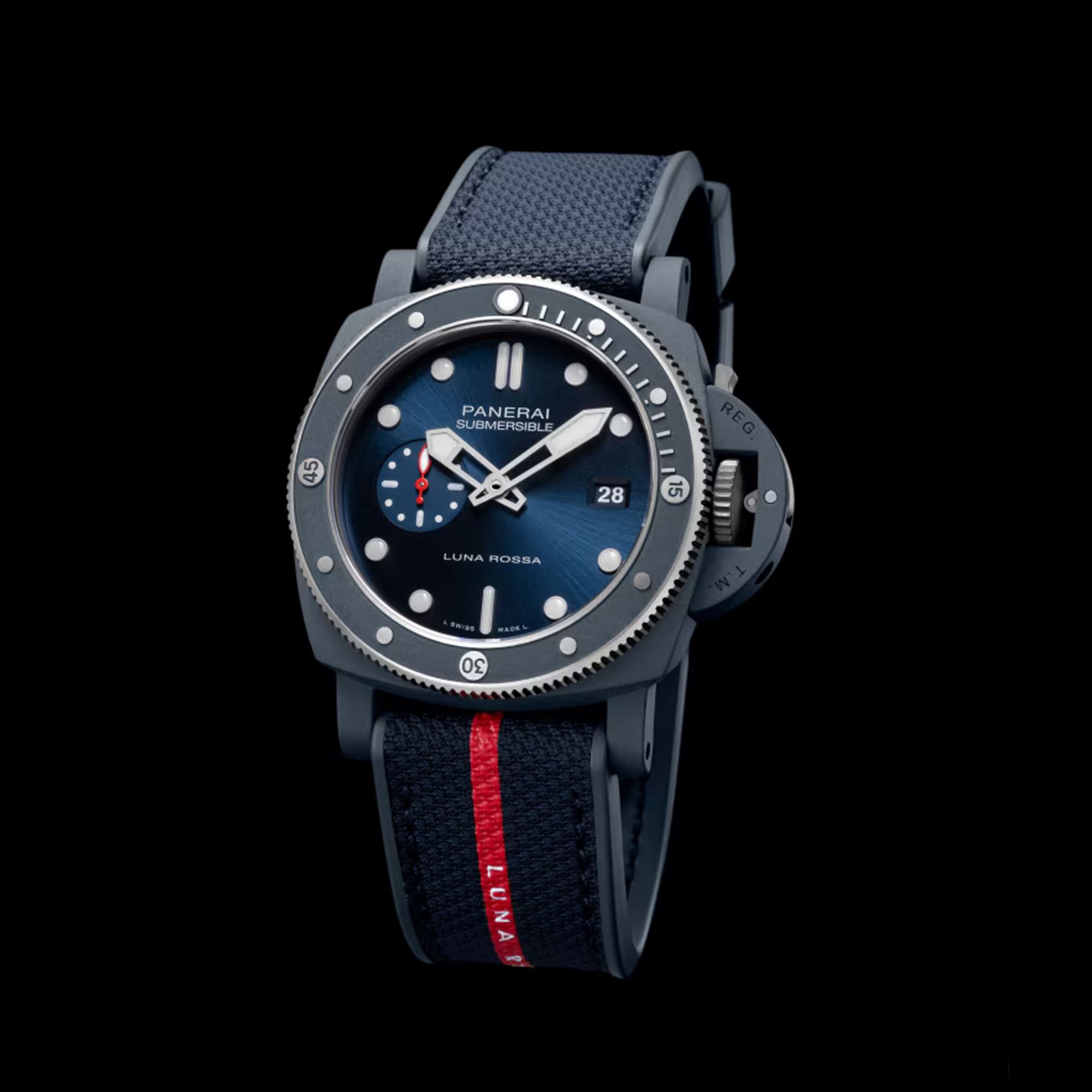 PANERAI Submersible QuarantaQuattro Luna Rossa Ti-Ceramitech™ 44 MM PAM01466