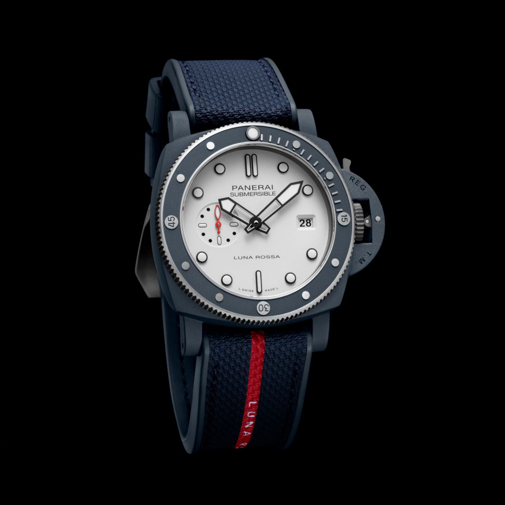 PANERAI Submersible QuarantaQuattro Luna Rossa Ti-Ceramitech™ 44 MM PAM01543