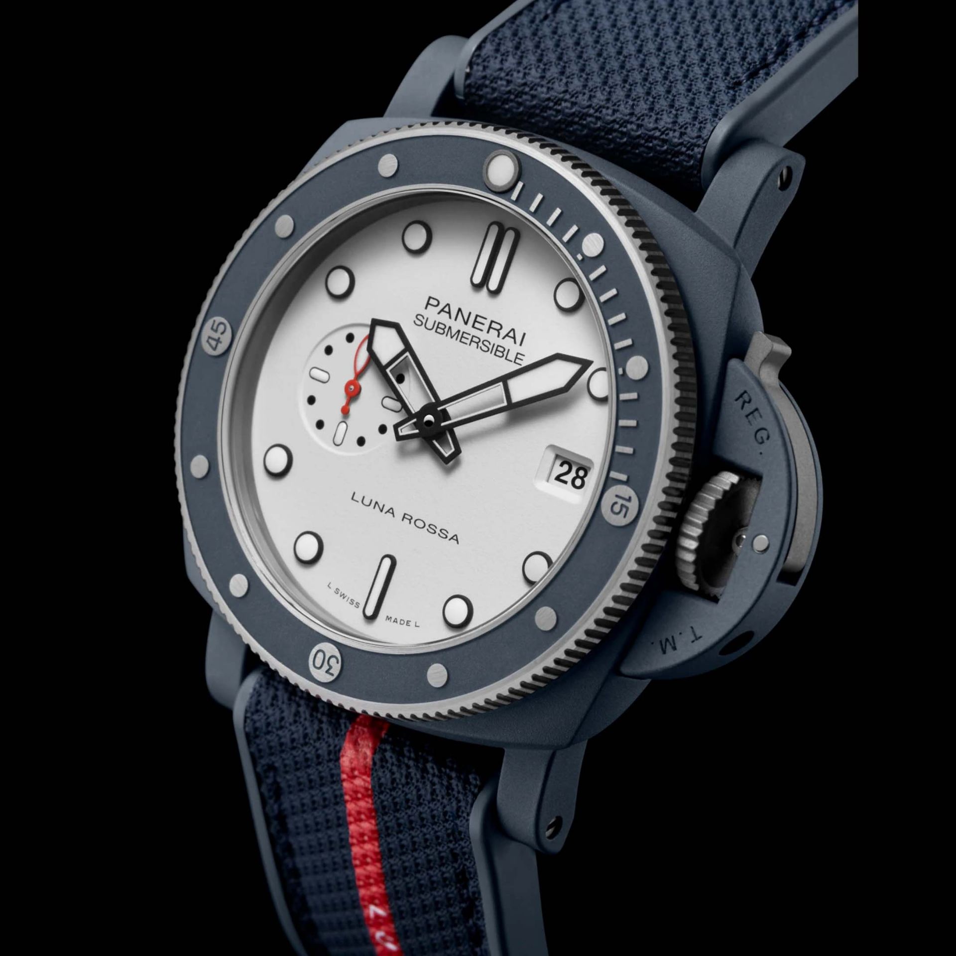 PANERAI Submersible QuarantaQuattro Luna Rossa Ti-Ceramitech™ 44 MM PAM01543