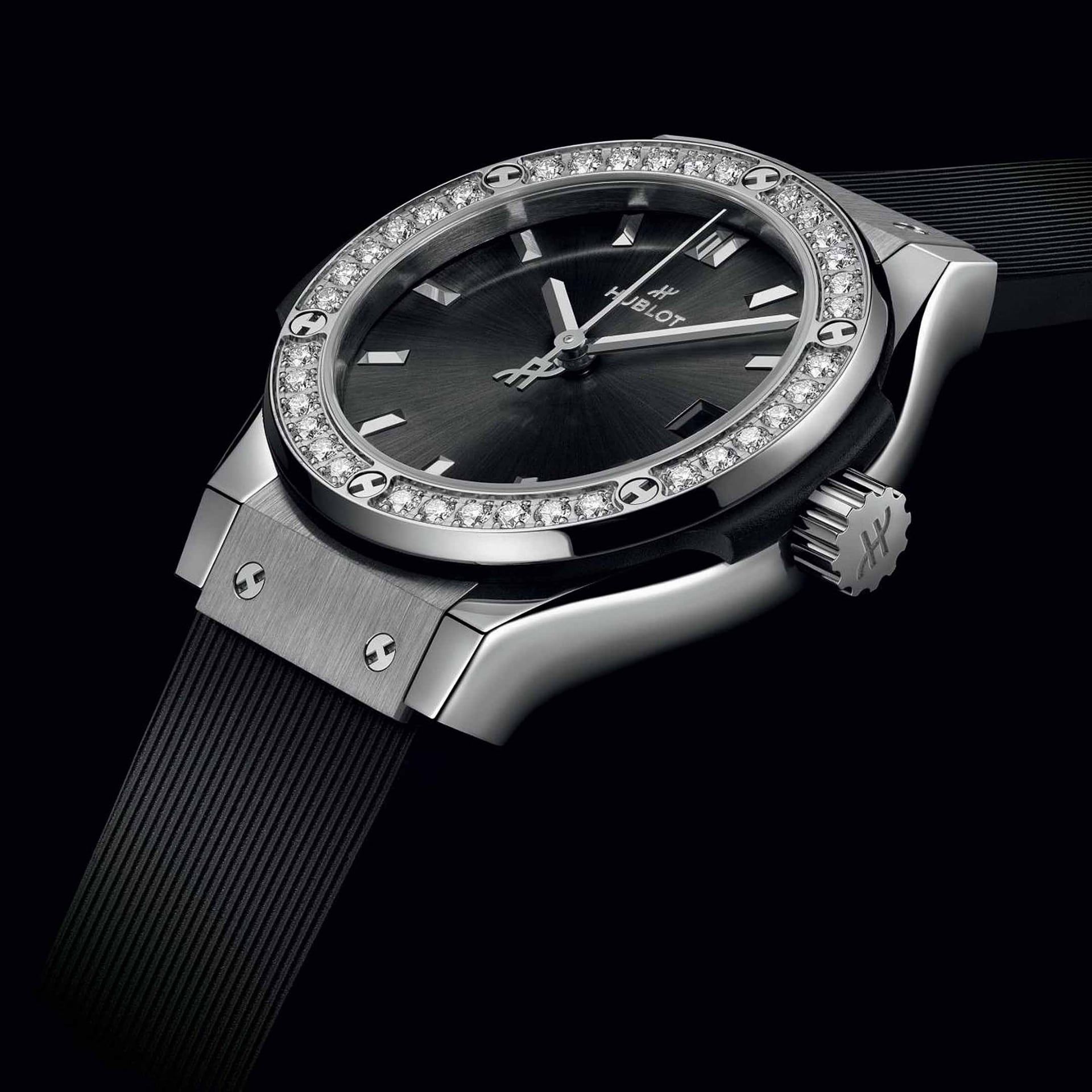 HUBLOT Classic Fusion Titanium 29 MM 591.NX.1470.RX.1204