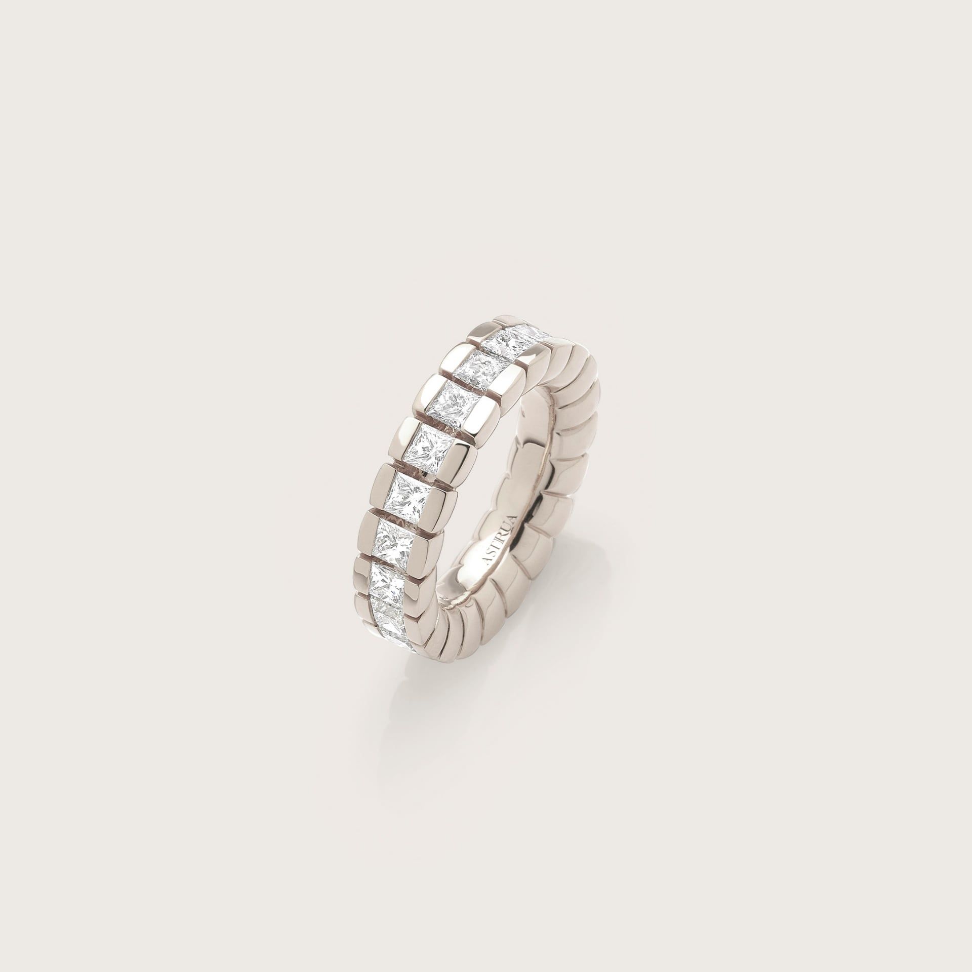 ASTRUA Anello Petali, Oro Bianco, Diamanti  PE19DP.3
