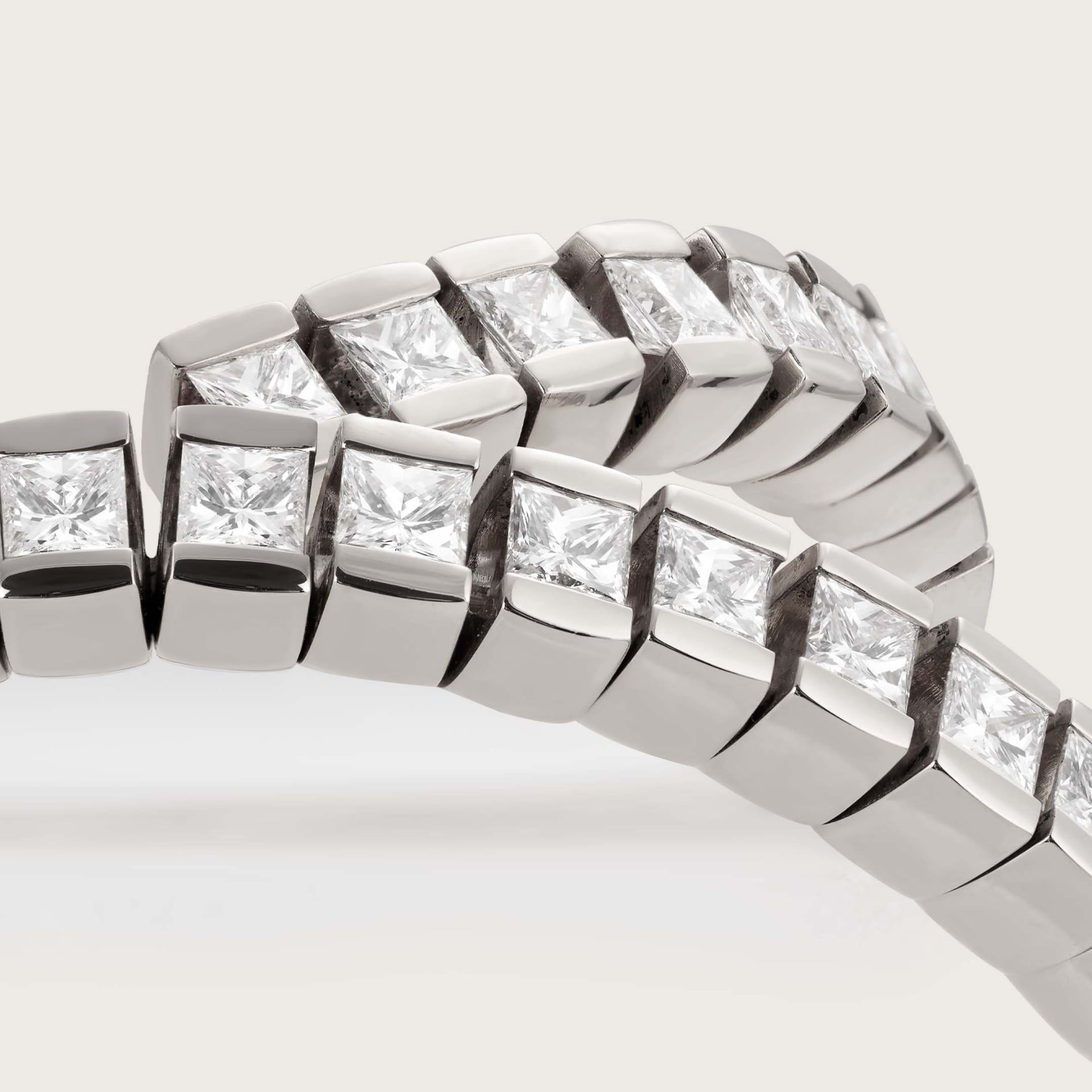 ASTRUA Bracciale Petali, Platino, Diamanti  PE86DBP.3