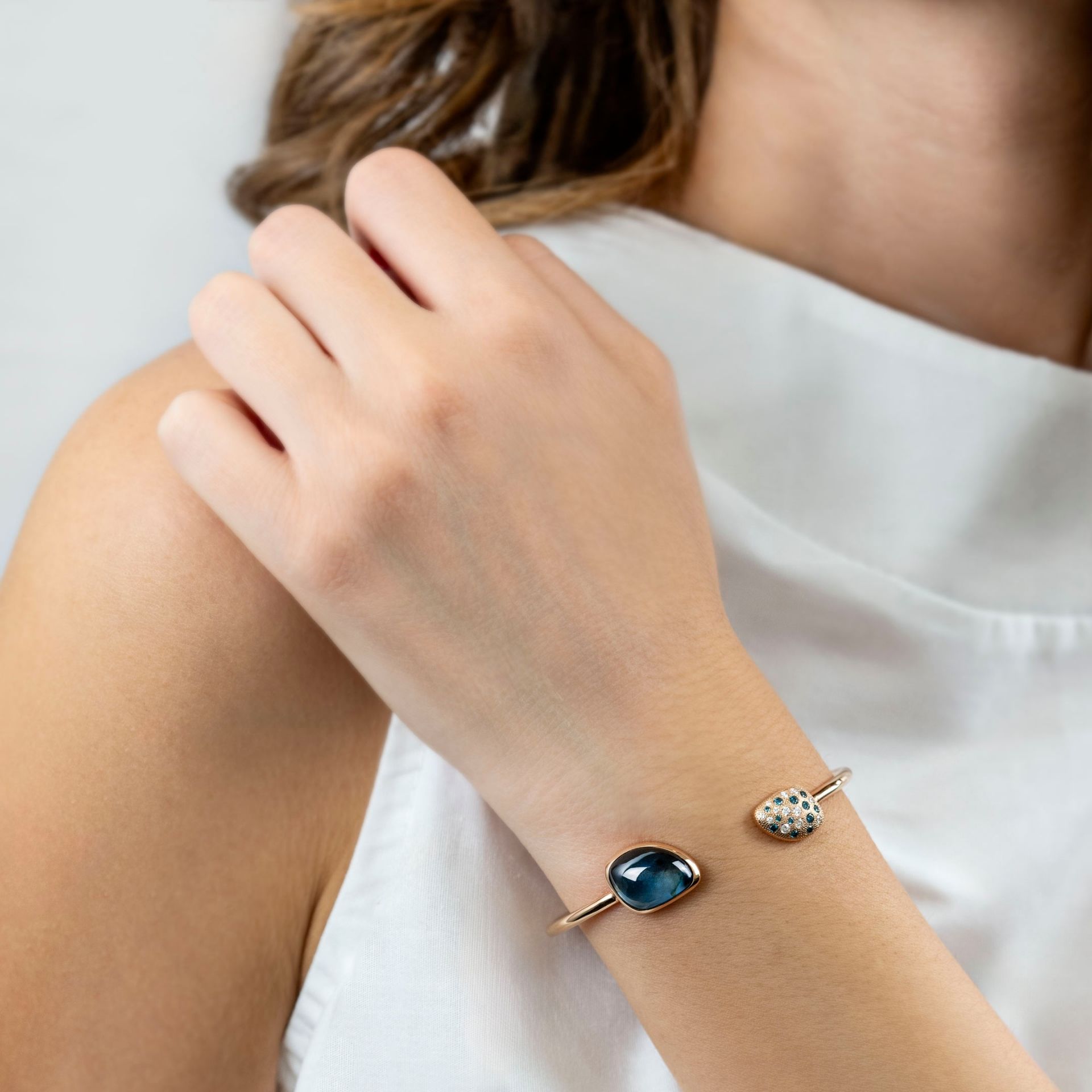 ASTRUA Bracciale Mykonos, Oro Rosa, Diamanti, Topazio  MI85PDBD2CTLCN.M