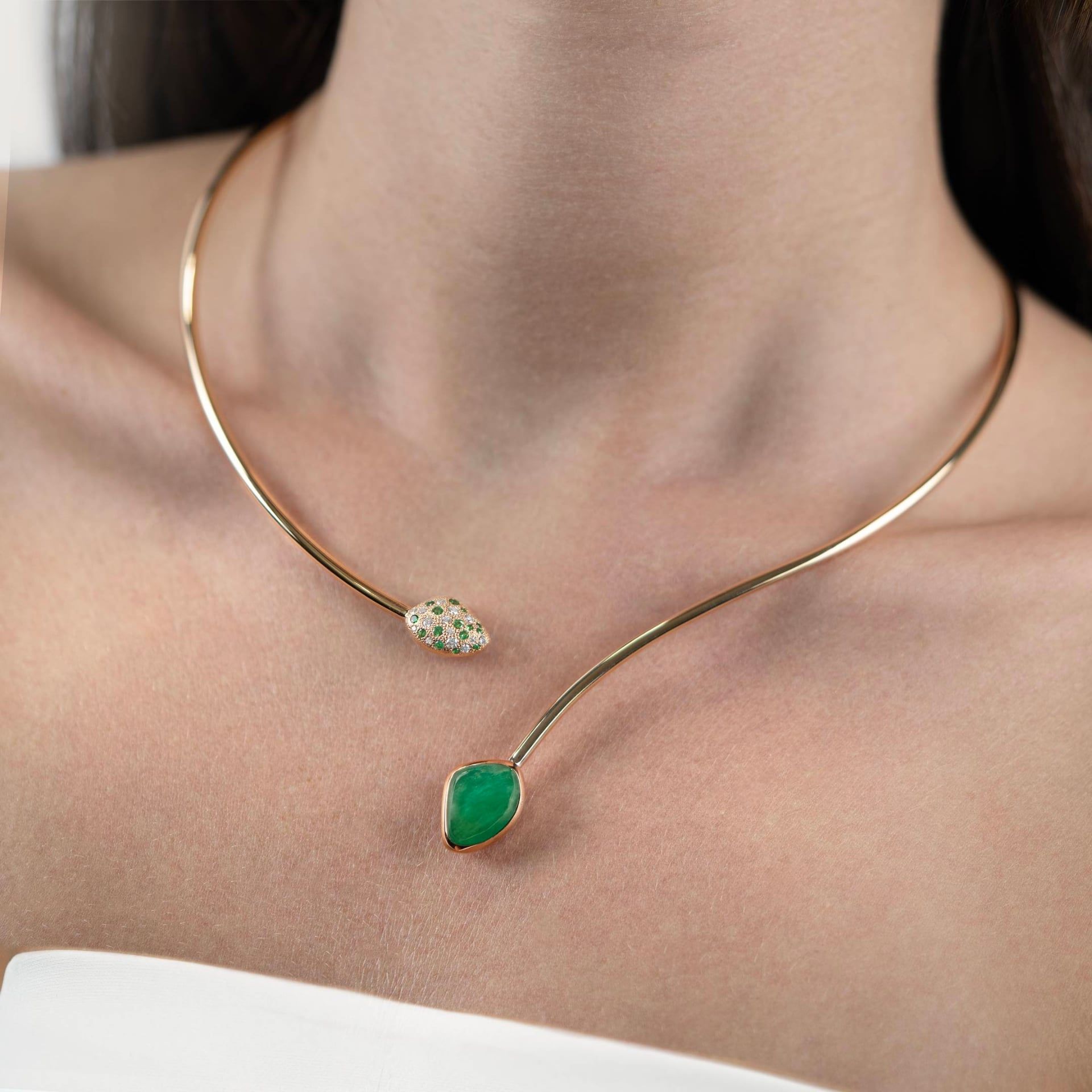 ASTRUA Collana Mykonos, Oro Rosa, Giada, Diamanti  MI65CNLPDZ3CGIVES