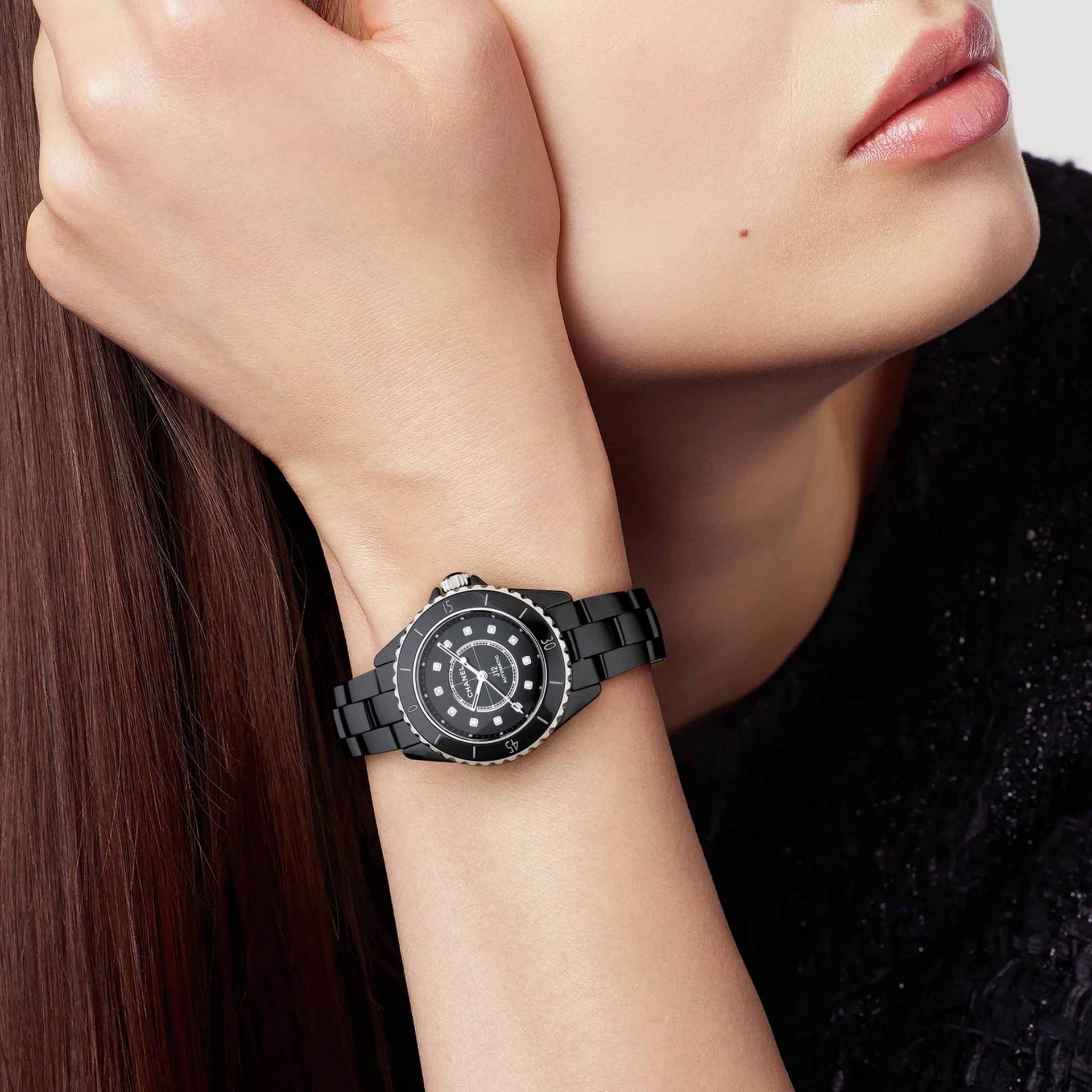 CHANEL J12 Calibro 12.2 33 MM H9742