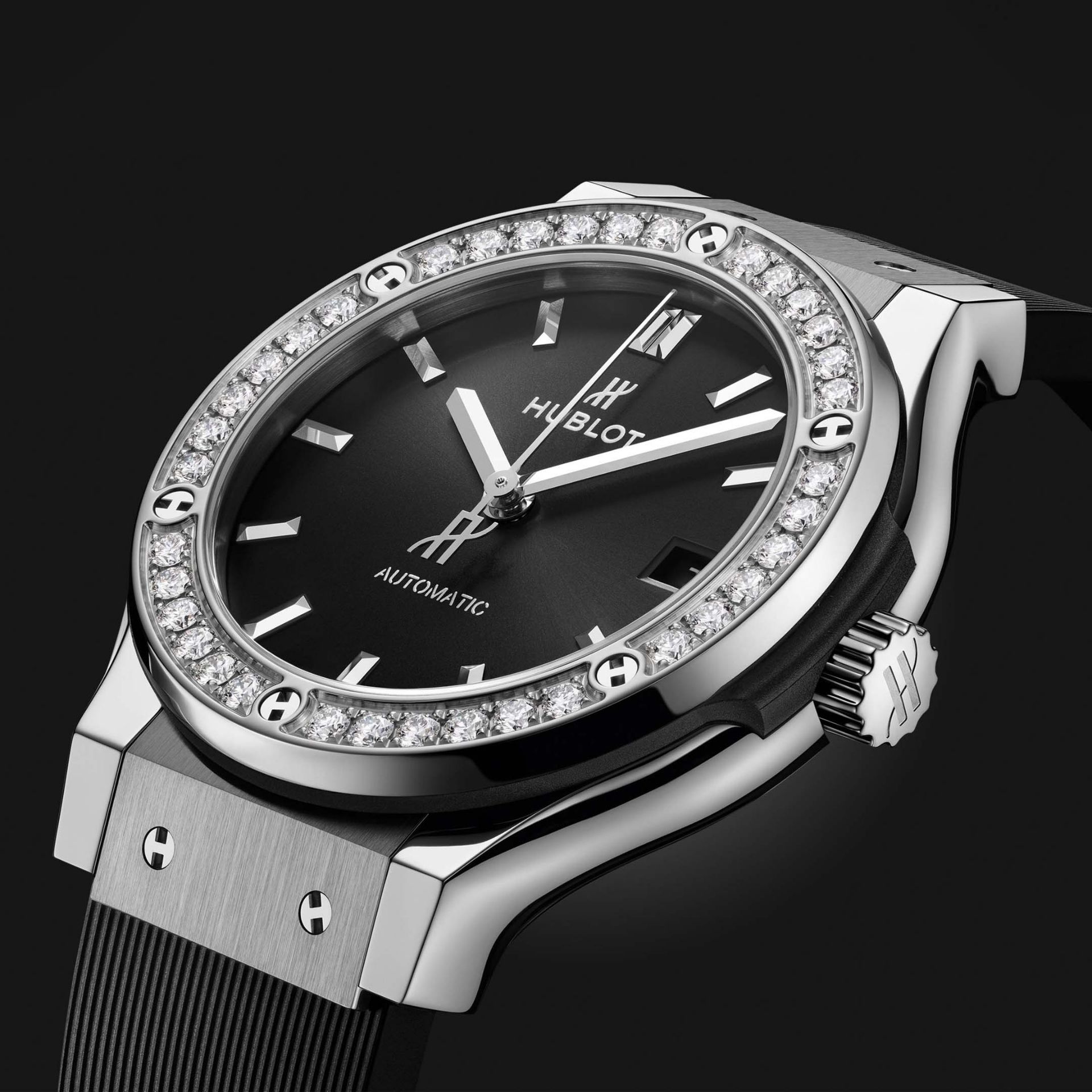 HUBLOT Classic Fusion Titanium Diamonds 38 MM 565.NX.1470.RX.1204