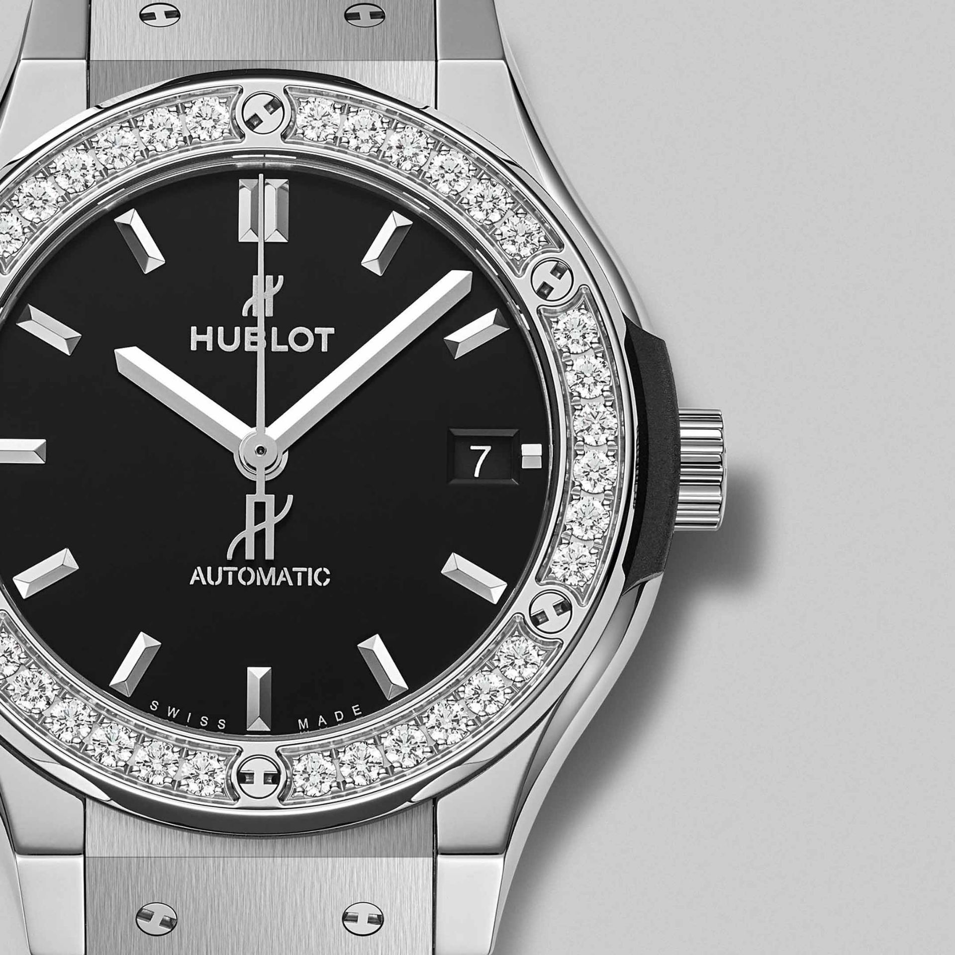 HUBLOT Classic Fusion Titanium Diamonds 38 MM 565.NX.1470.RX.1204