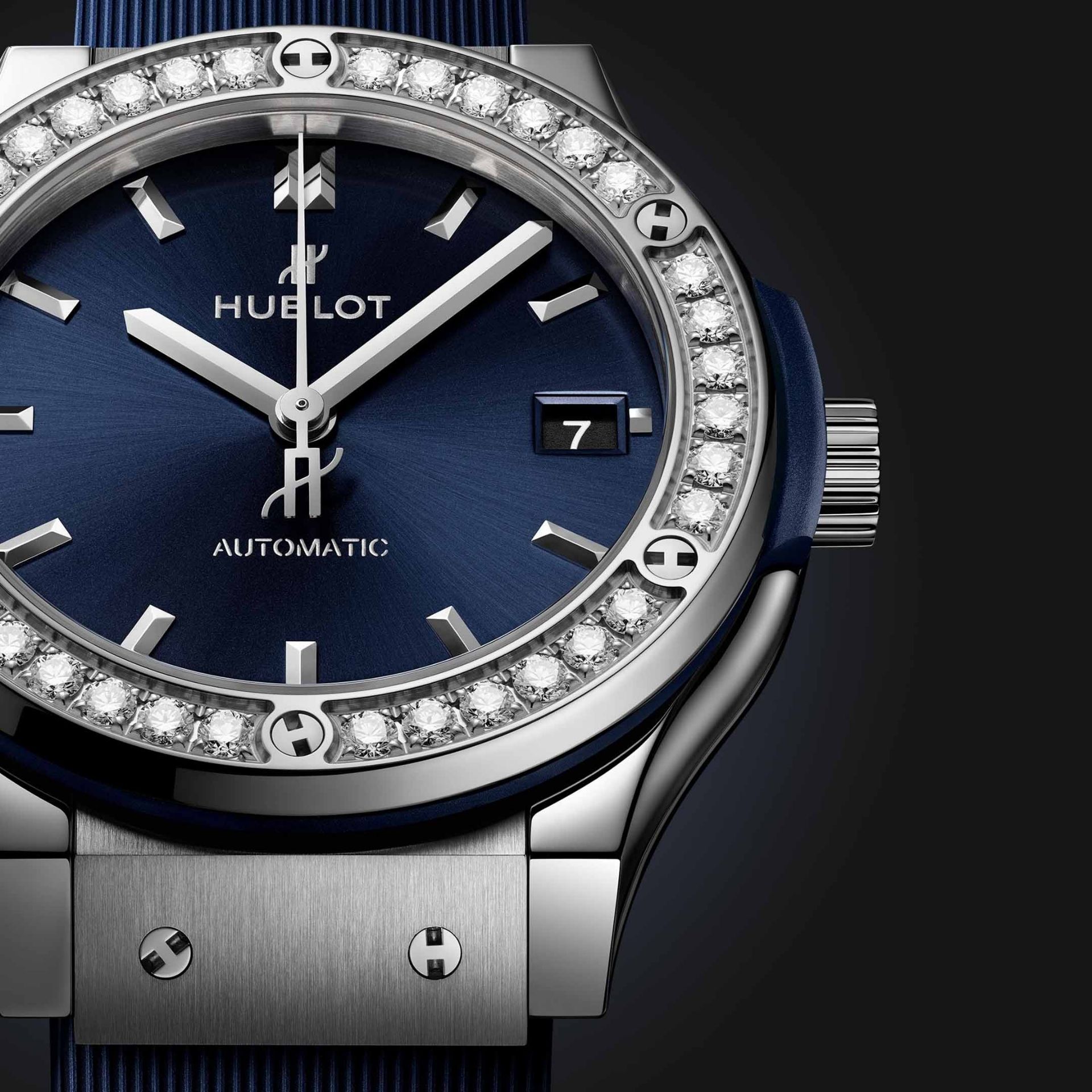 HUBLOT Classic Fusion Titanium Blue Diamonds 38 MM 565.NX.7170.RX.1204