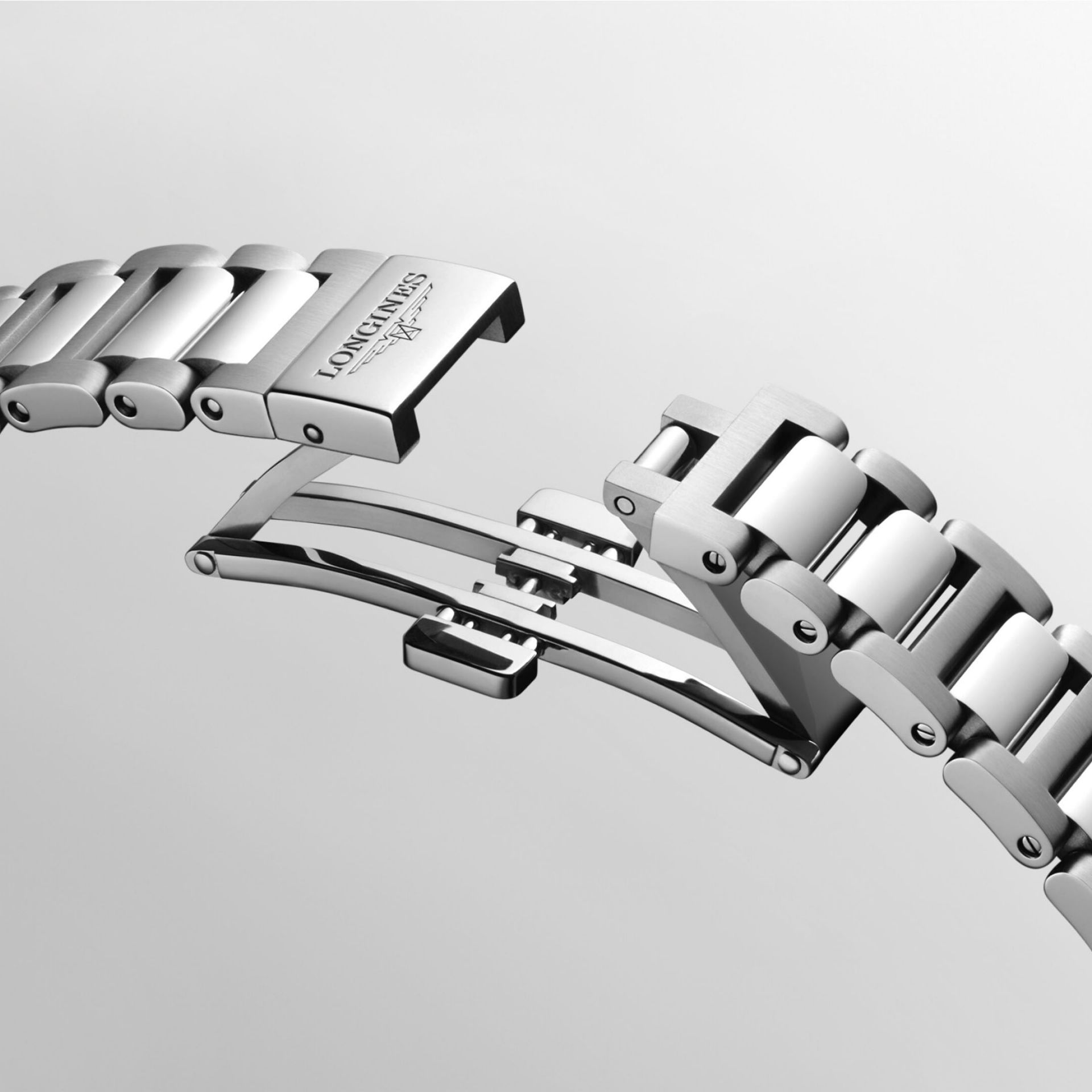 LONGINES Conquest 30 MM L3.320.4.72.6