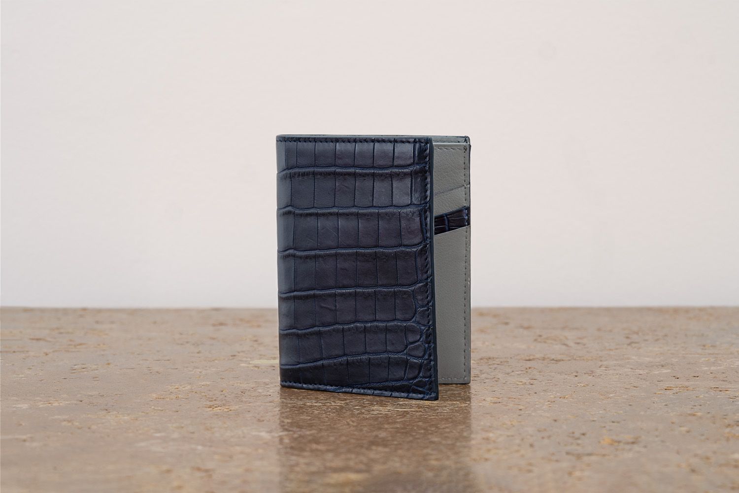 ASTRUA Creazioni Portafoglio Verticale Coccodrillo Opaco Notte Int. Graphite Dett. Coccodrillo  PV1AO83-P410/M