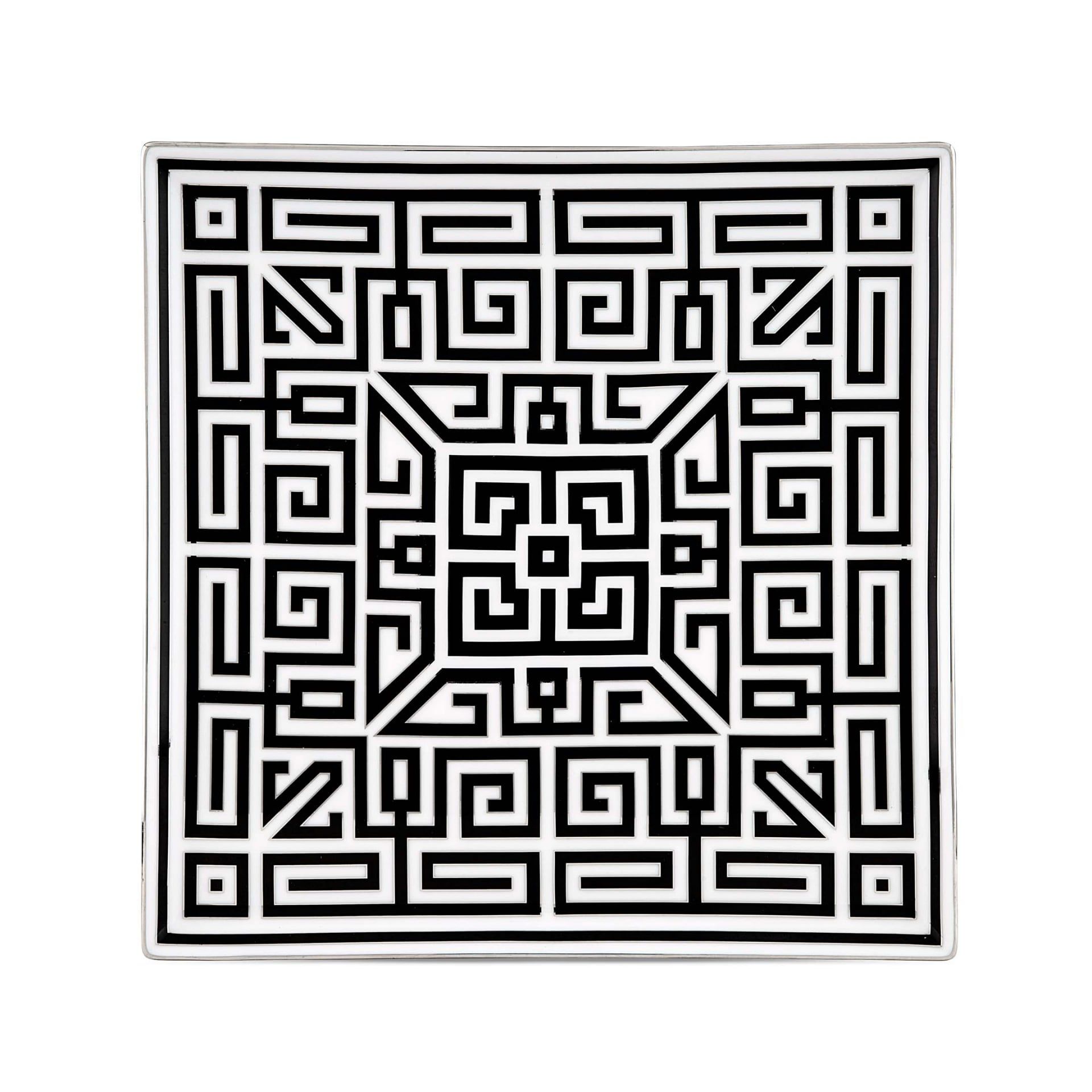 GINORI 1735 Centrotavola Quadrato Labirinto Nero 30.9 CM - H 30.9 CM 172RG01 FVS1210130XG00125100