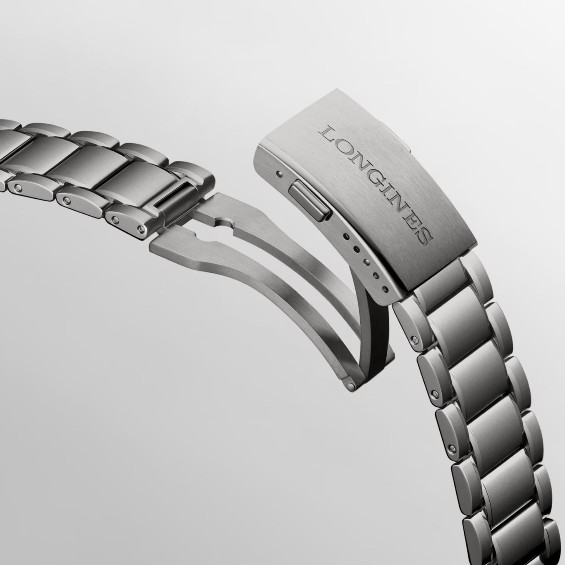 LONGINES Spirit Zulu Time Titanium 39 MM L3.802.1.53.6