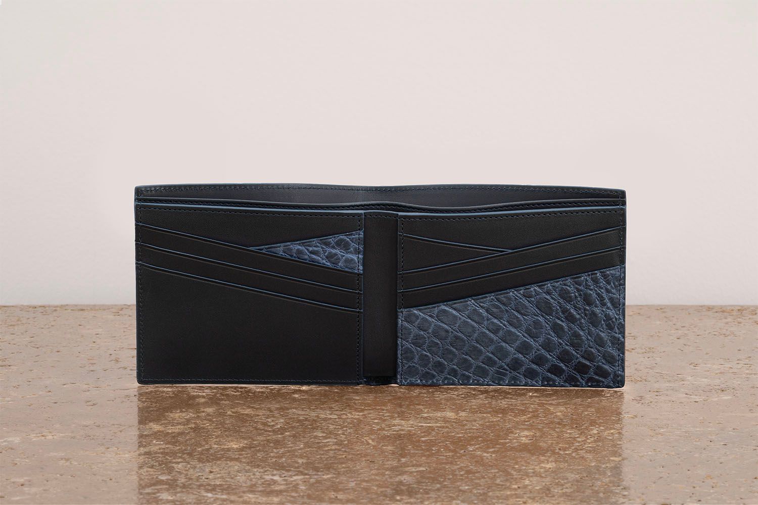 ASTRUA Creazioni Portafoglio Orizzontale In Pelle Di Vitello Tamponato e Coccodrillo Night Shade  PO1VTC29-P505