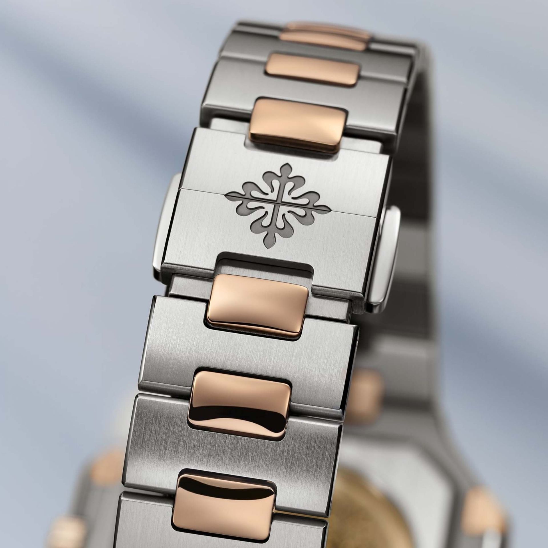 PATEK PHILIPPE Cubitus 45 MM 5821/1AR-001