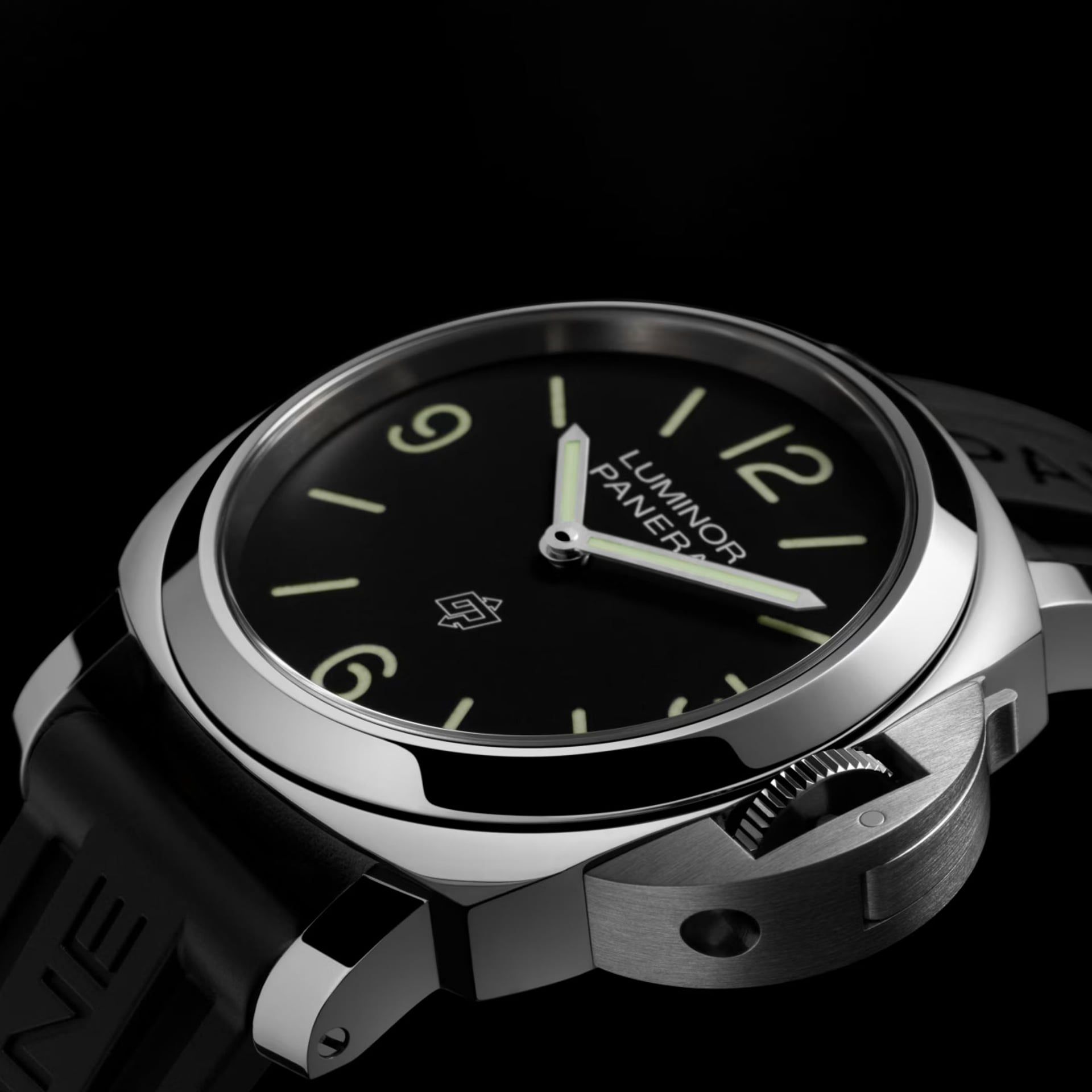 PANERAI Luminor Base 44 MM PAM01086