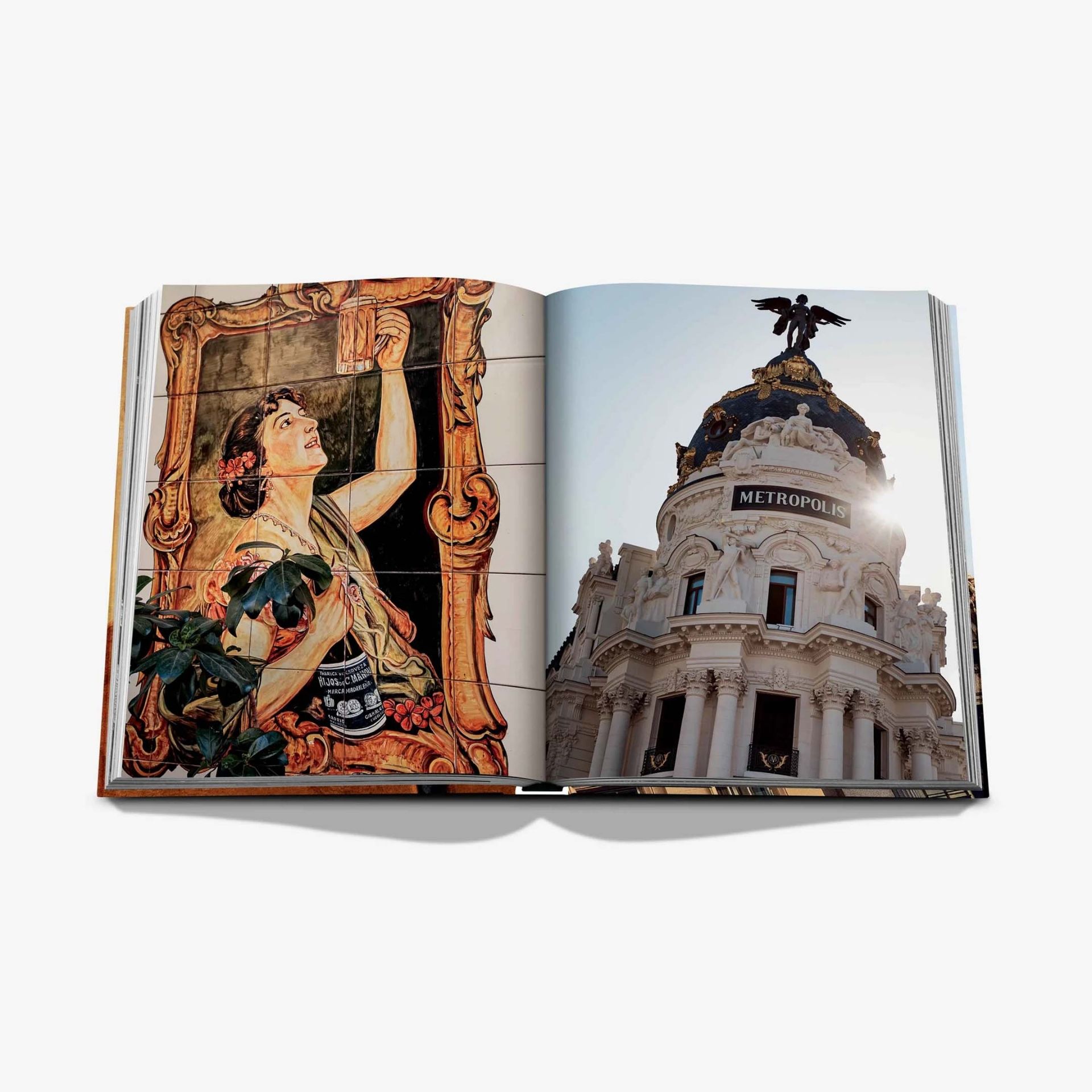 ASSOULINE Libro Madrid Chic 25 x 3 x H 33 CM 9781649804266