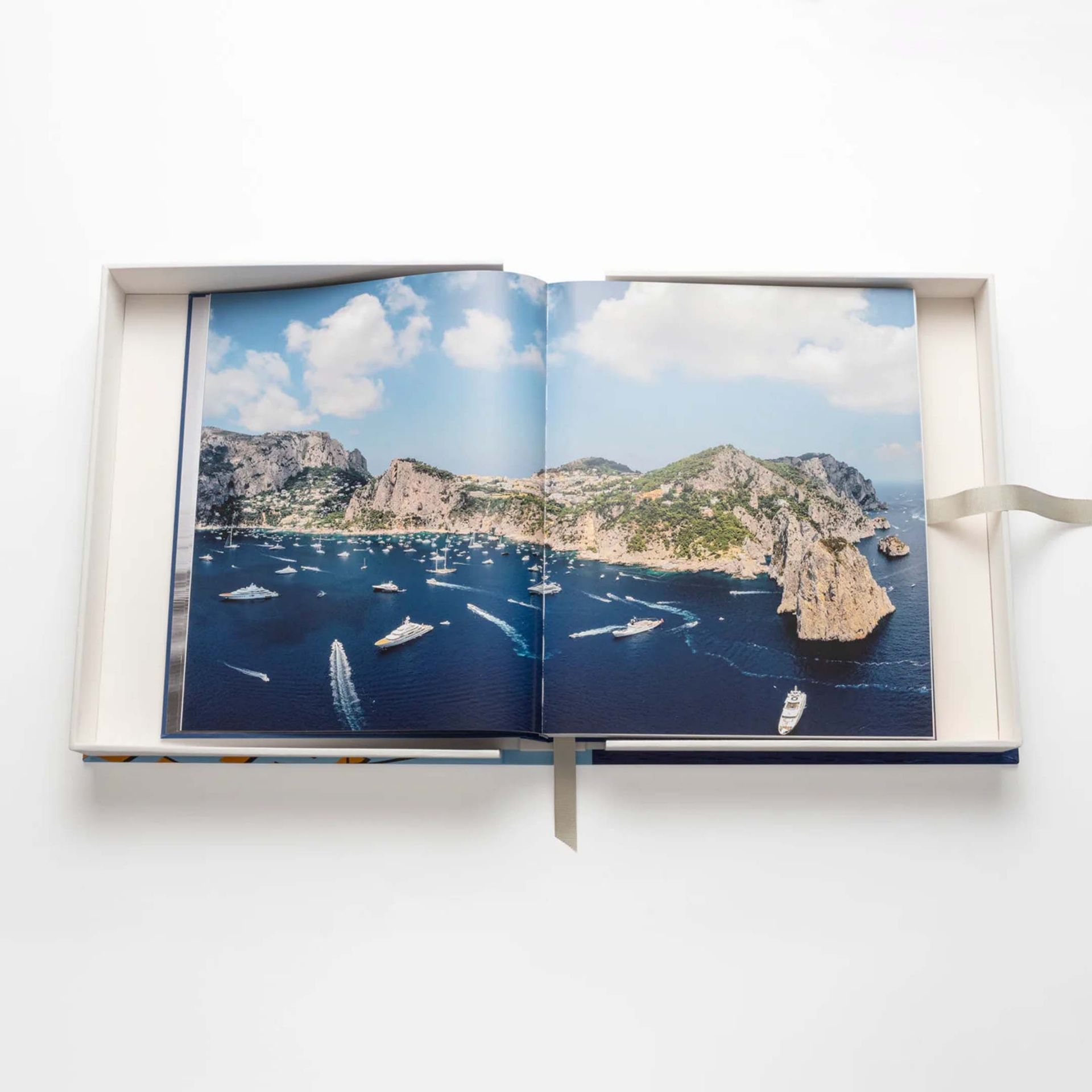 ASSOULINE Libro Yachts: The Impossible Collection 40 x 8 x H 48 CM 9781649800039