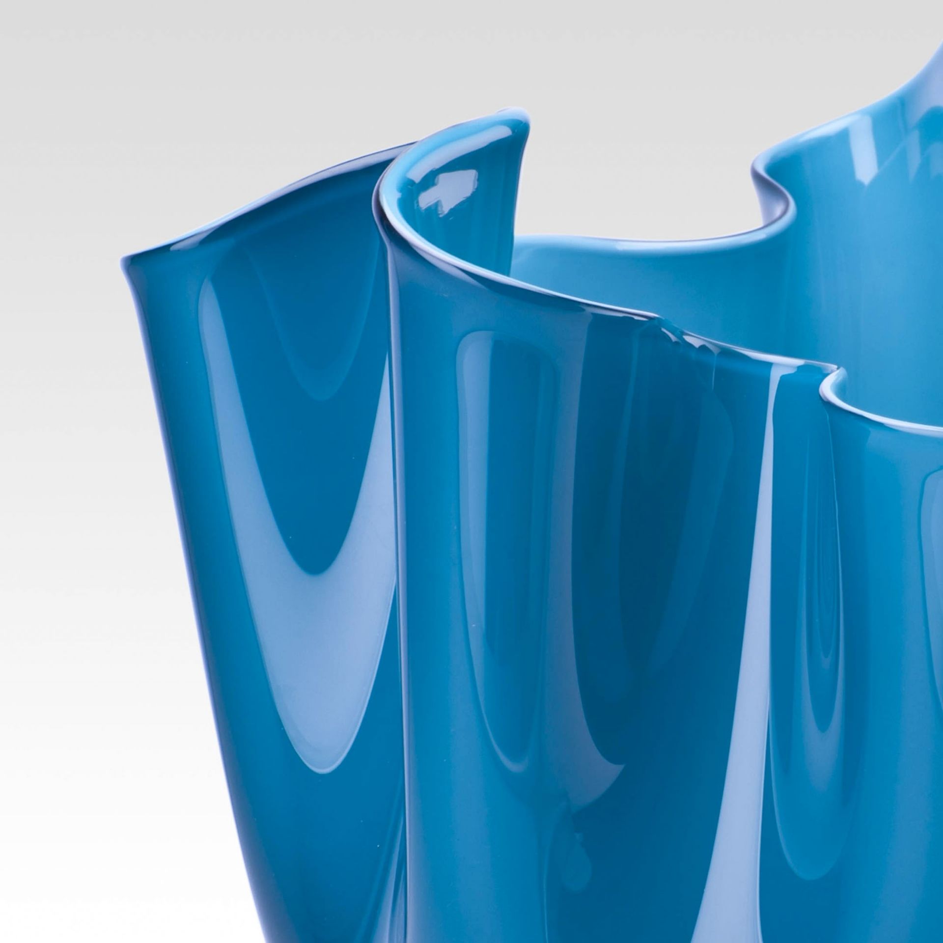 VENINI Vaso Fazzoletto Medium Orizzonte 20CM – H 24CM 700.02