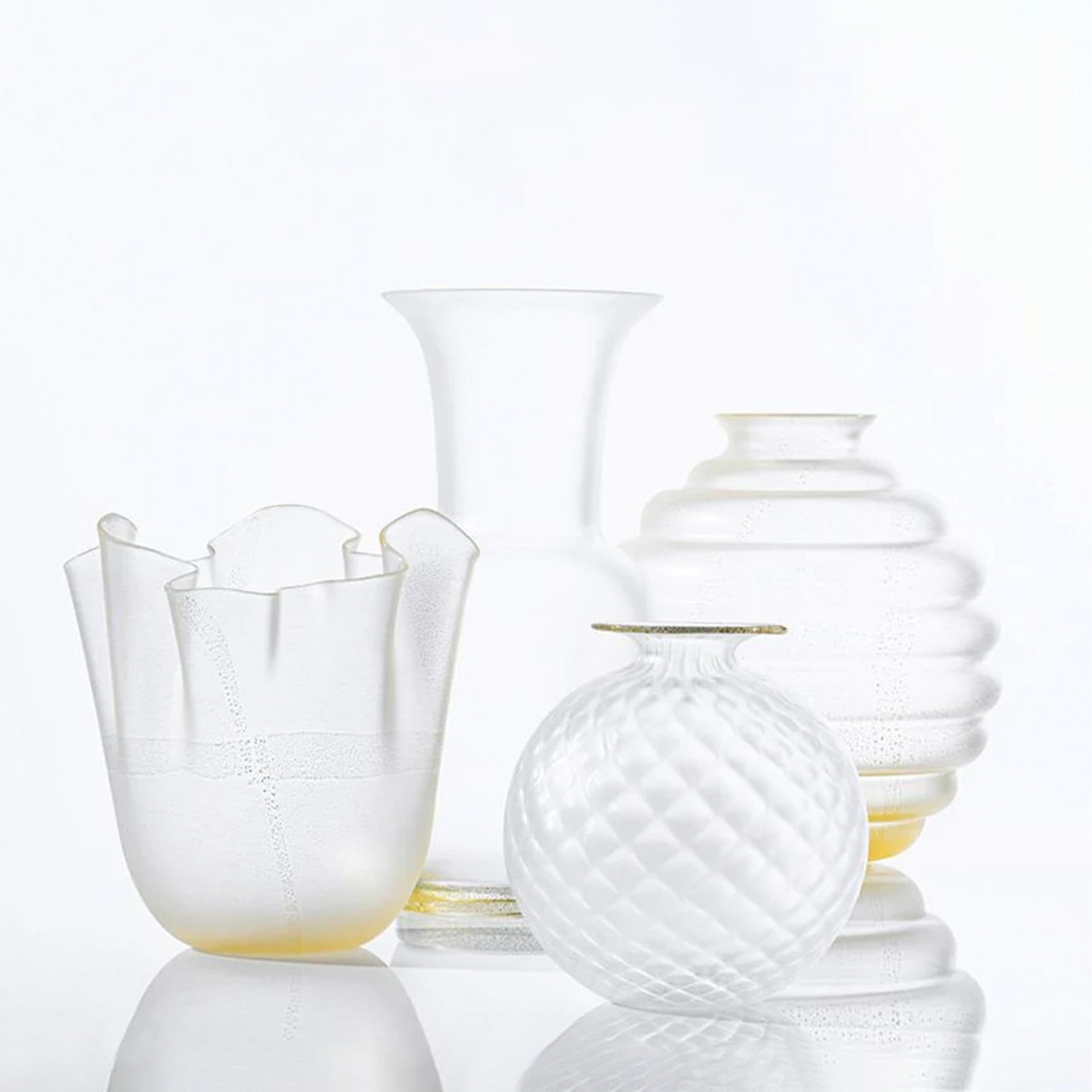 VENINI Vaso Fazzoletto Small Cristallo/Foglia Oro  13,5 CM – H 13,5 CM 700.04