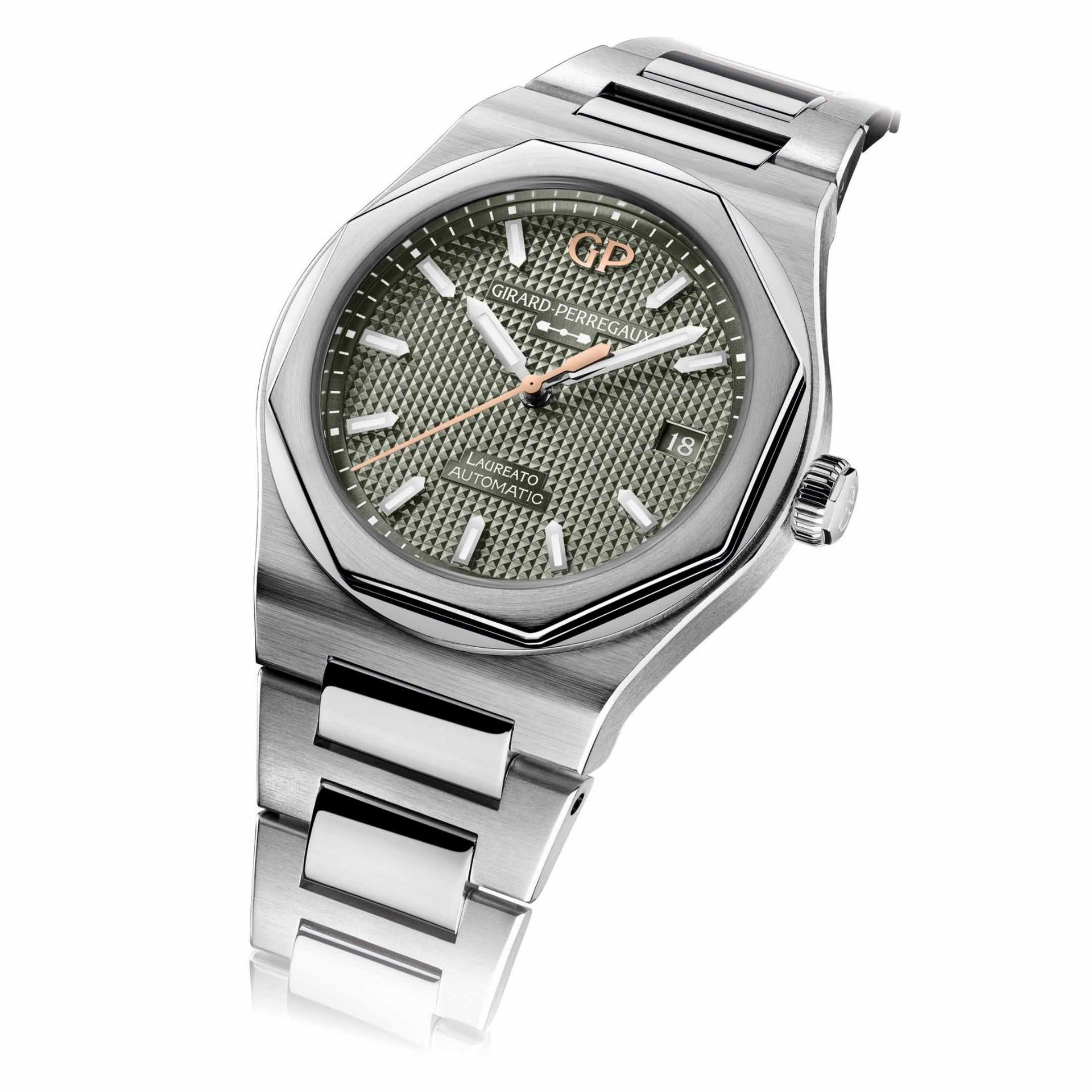 GIRARD PERREGAUX Laureato Sage Green 38 MM 81005-11-3407-1CM