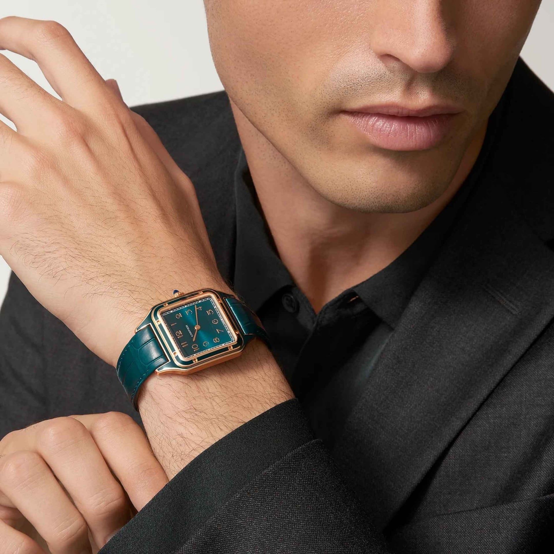 CARTIER Santos-Dumont Modello Grande, Oro Rosa, Pelle 43.5 X 31.4 MM WGSA0098