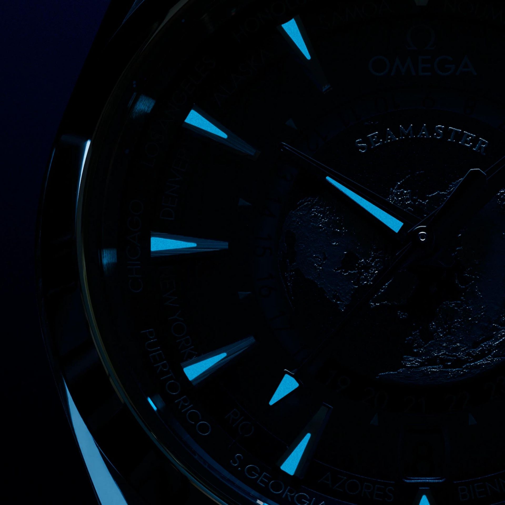 OMEGA Seamaster Aqua Terra 150M Co-Axial Master Chronometer GMT Worldtimer 43 MM 220.12.43.22.03.002