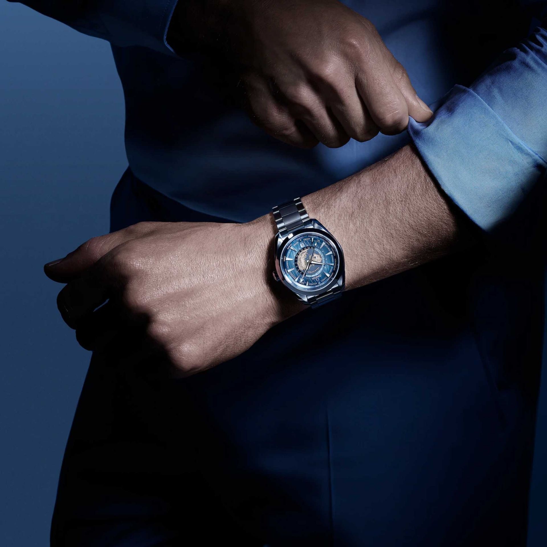 OMEGA Seamaster Aqua Terra 150M Co-Axial Master Chronometer GMT Worldtimer 43 MM 220.10.43.22.03.002