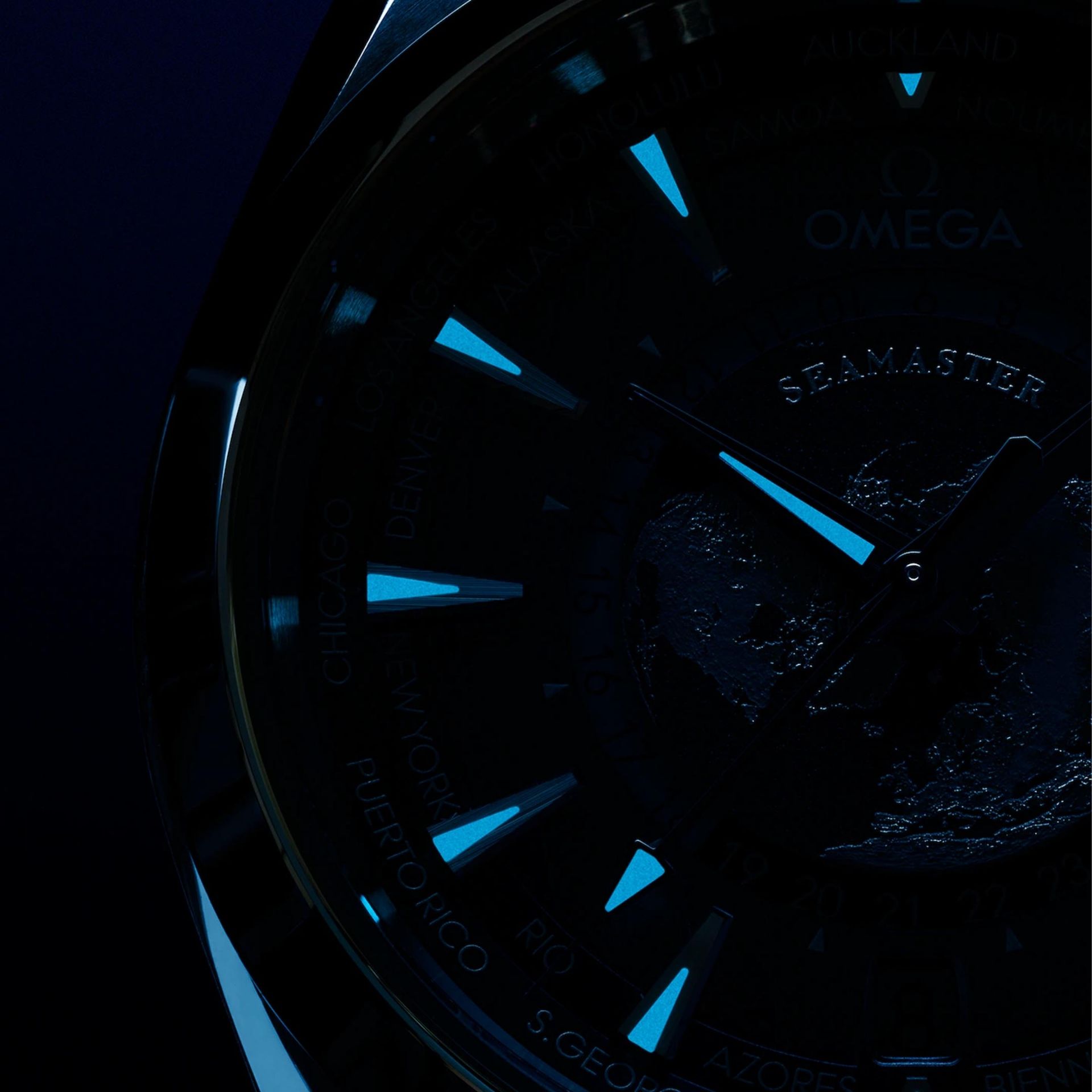 OMEGA Seamaster Aqua Terra 150M Co-Axial Master Chronometer GMT Worldtimer 43 MM 220.10.43.22.03.002