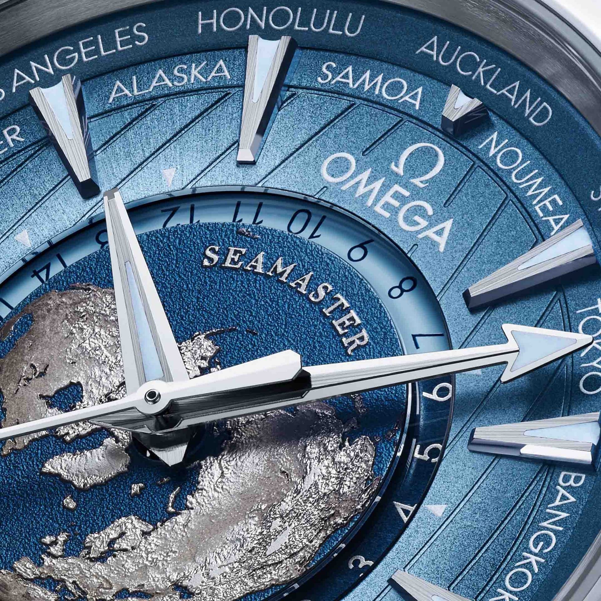 OMEGA Seamaster Aqua Terra 150M Co-Axial Master Chronometer GMT Worldtimer 43 MM 220.10.43.22.03.002